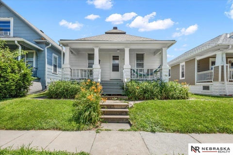 Photo of 1027 Charleston Street, Lincoln, NE 68508 (MLS # 22621362)