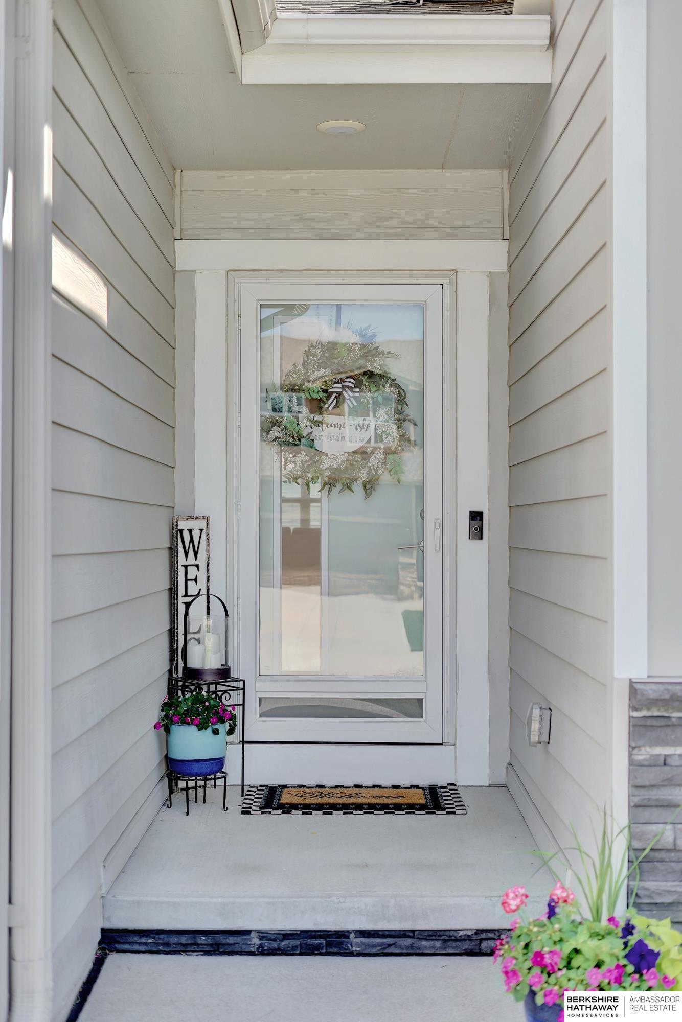 Papillion, Nebraska 68046, United States, 4 Bedrooms Bedrooms, ,3 BathroomsBathrooms,Residential,Active,203632