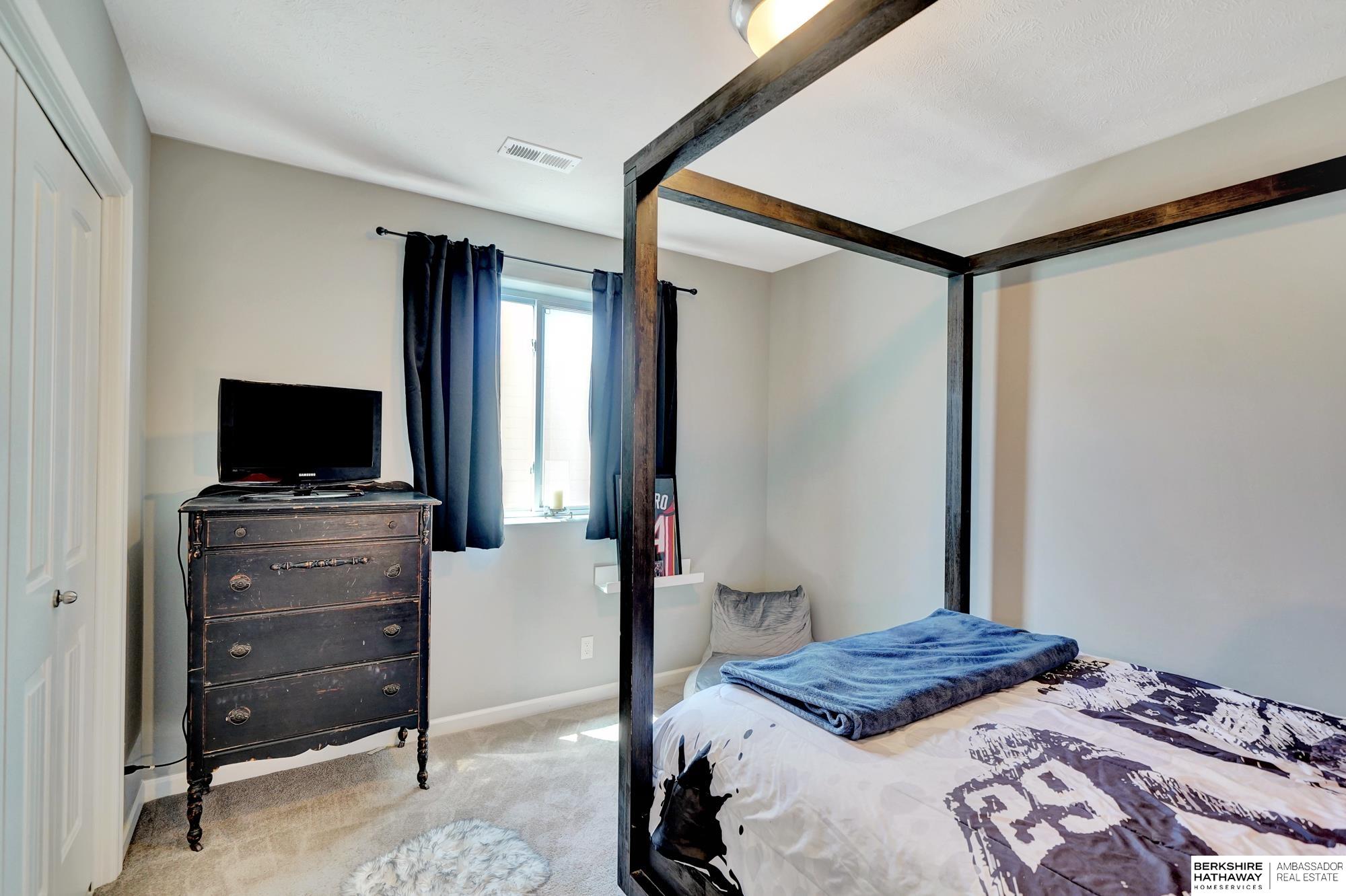 Papillion, Nebraska 68046, United States, 4 Bedrooms Bedrooms, ,3 BathroomsBathrooms,Residential,Active,203632