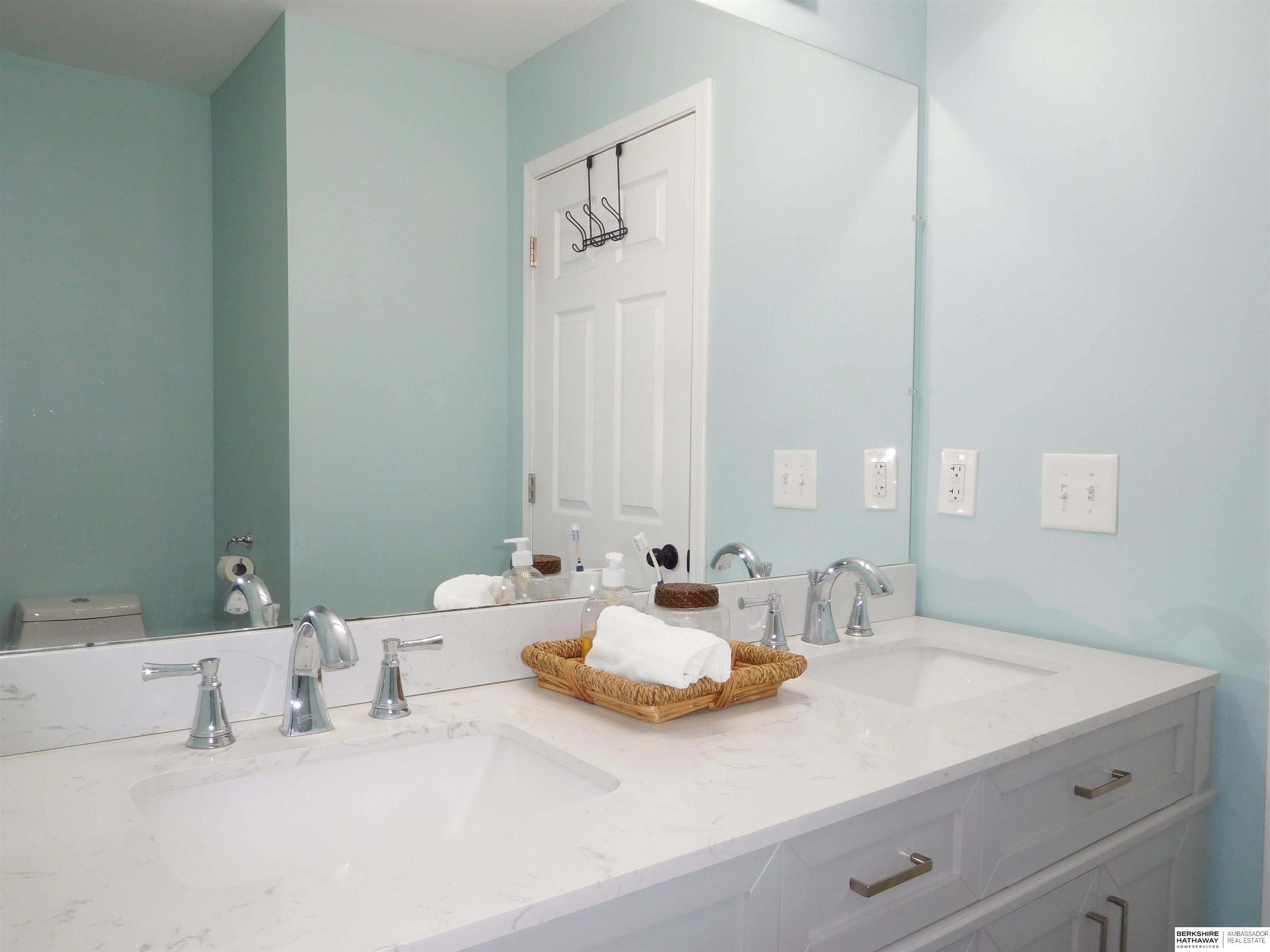 Plattsmouth, Nebraska 68048, United States, 3 Bedrooms Bedrooms, ,3 BathroomsBathrooms,Residential,Active,164759