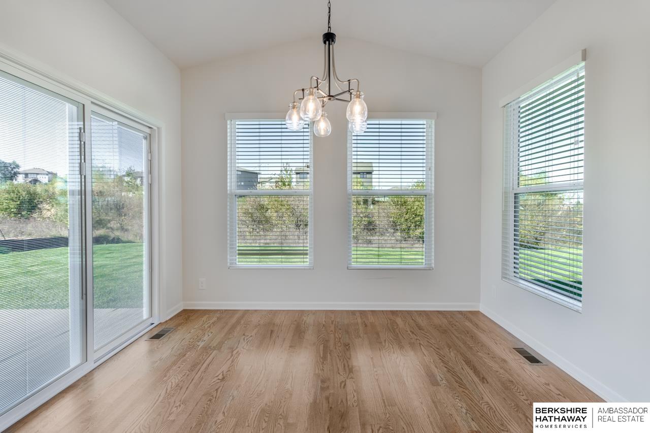 Papillion, Nebraska 68046, United States, 4 Bedrooms Bedrooms, ,3 BathroomsBathrooms,Residential,Active,232736