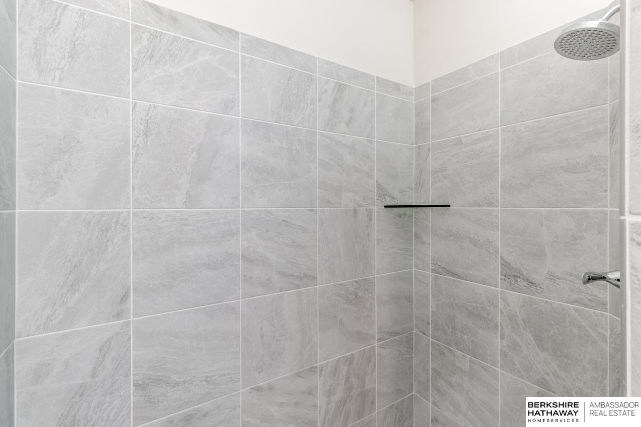 Papillion, Nebraska 68046, United States, 4 Bedrooms Bedrooms, ,3 BathroomsBathrooms,Residential,Active,232736