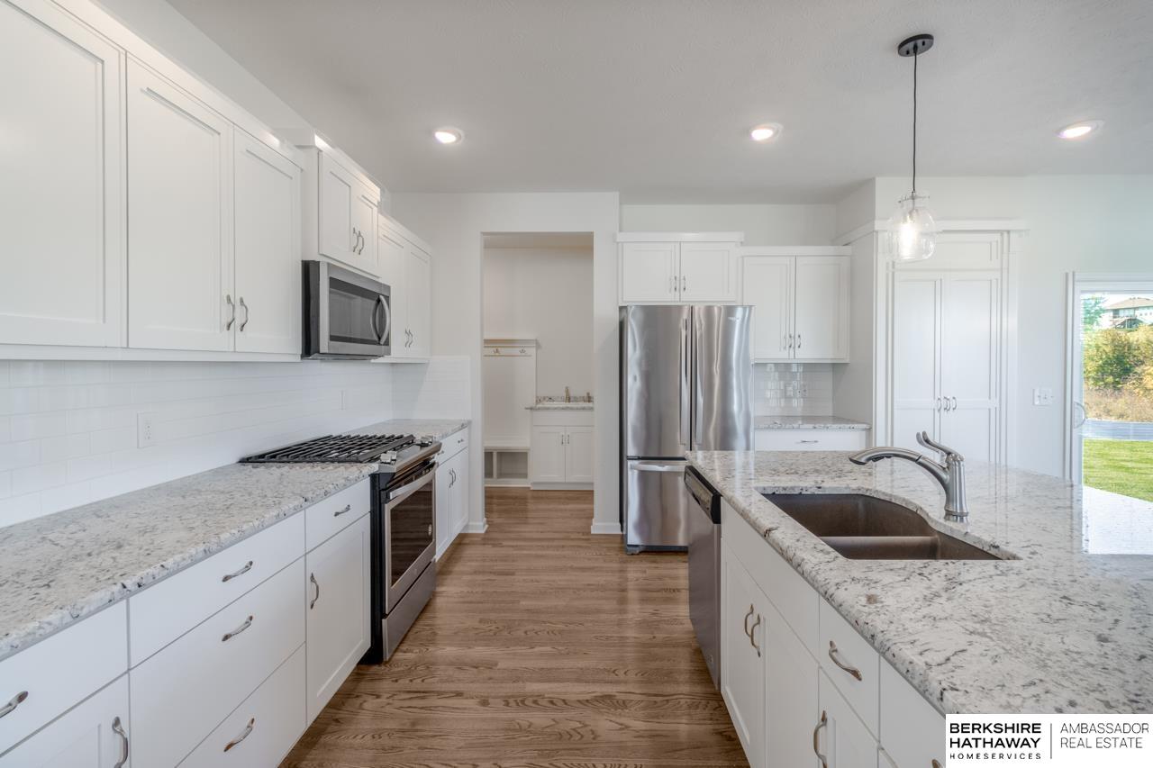 Papillion, Nebraska 68046, United States, 4 Bedrooms Bedrooms, ,3 BathroomsBathrooms,Residential,Active,232736