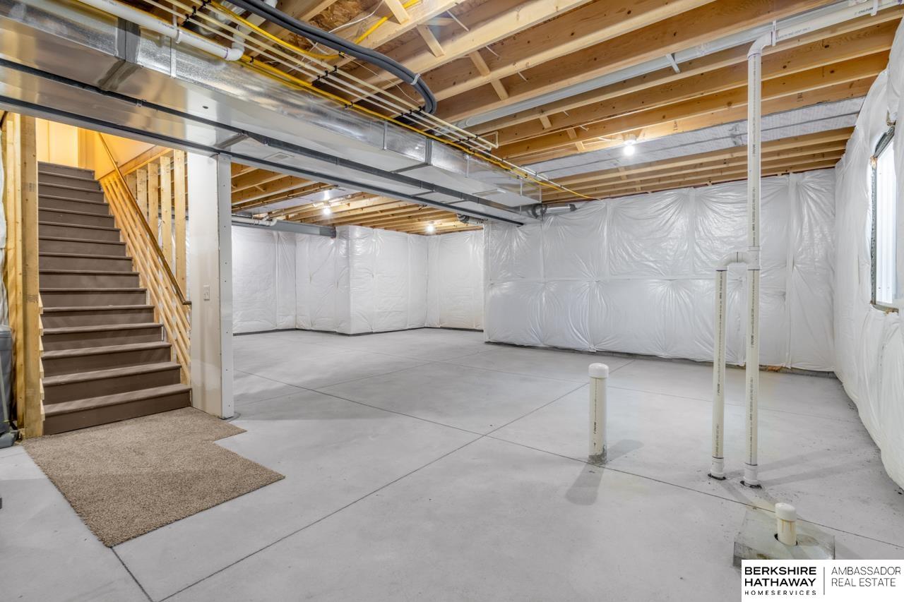 Papillion, Nebraska 68046, United States, 4 Bedrooms Bedrooms, ,3 BathroomsBathrooms,Residential,Active,232736