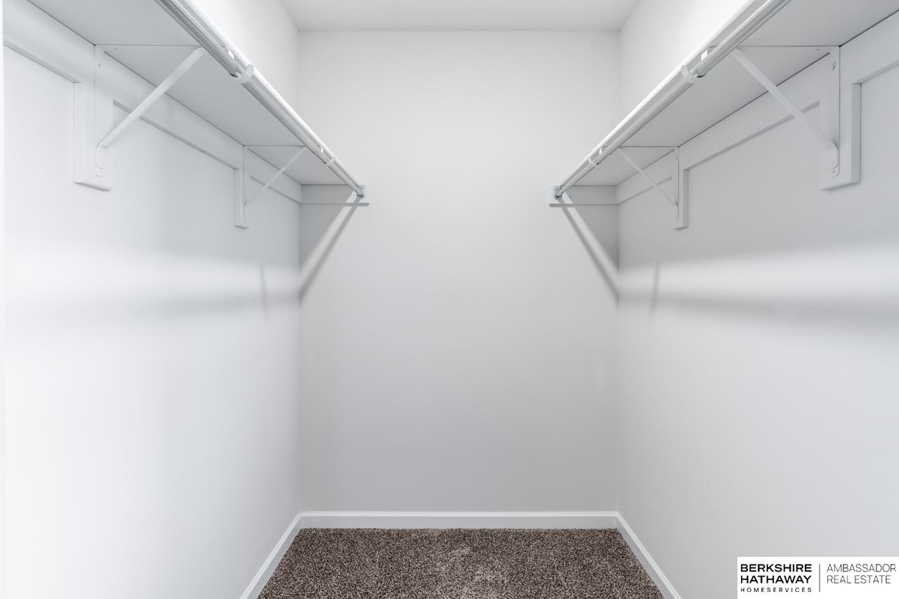 Papillion, Nebraska 68046, United States, 4 Bedrooms Bedrooms, ,3 BathroomsBathrooms,Residential,Active,232736