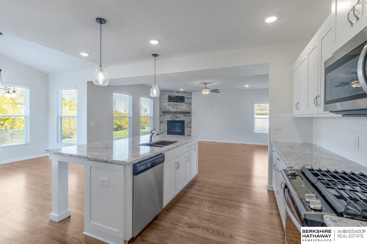 Papillion, Nebraska 68046, United States, 4 Bedrooms Bedrooms, ,3 BathroomsBathrooms,Residential,Active,232736