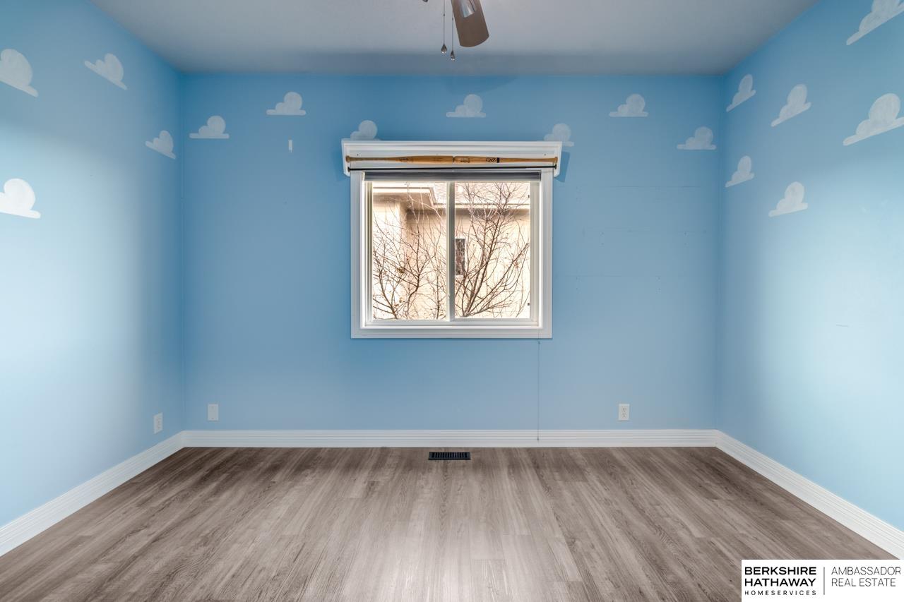 Papillion, Nebraska 68133, United States, 4 Bedrooms Bedrooms, ,3 BathroomsBathrooms,Residential,Active,222313