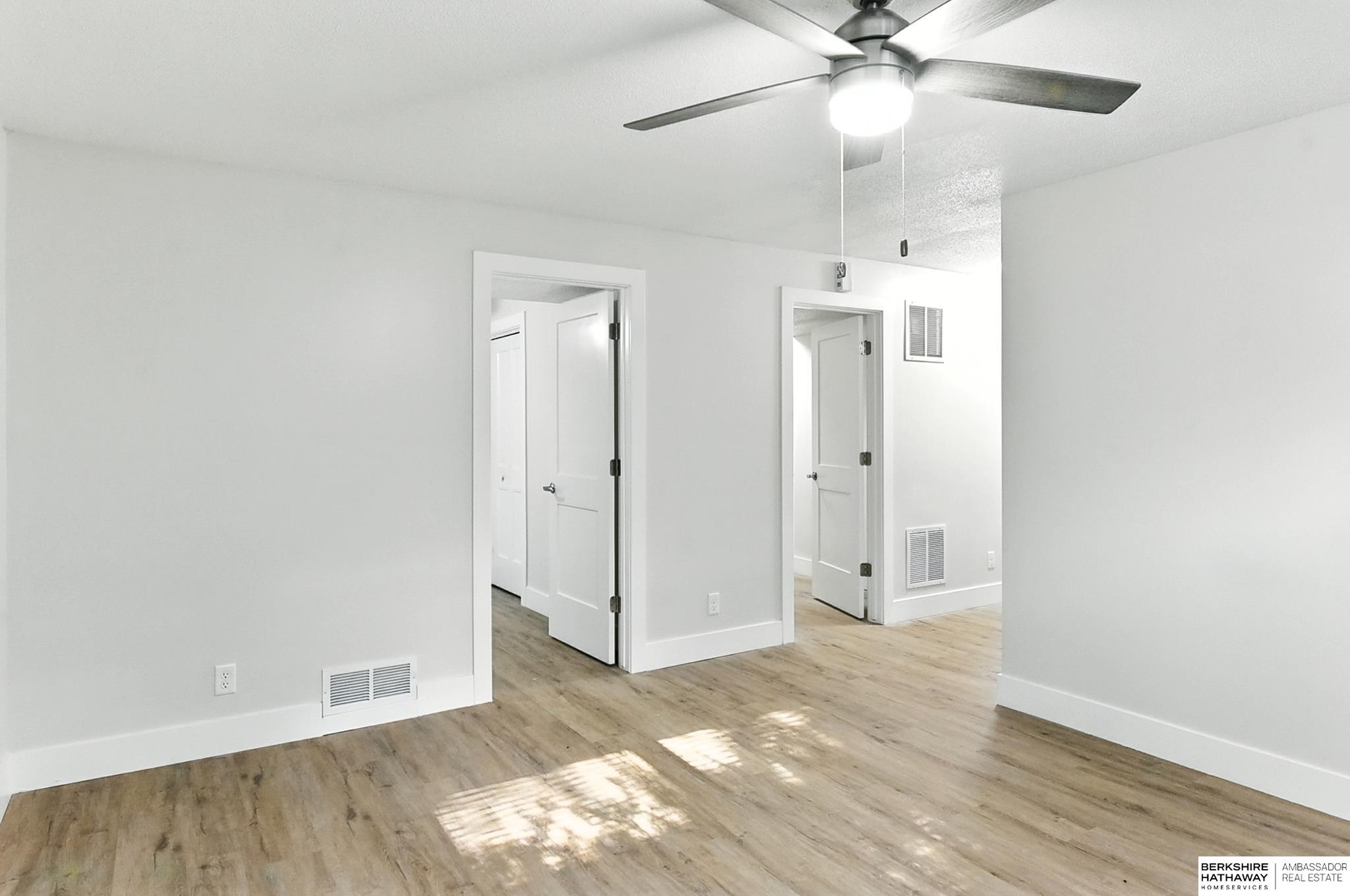 Lincoln, Nebraska 68510, United States, 3 Bedrooms Bedrooms, ,2 BathroomsBathrooms,Residential,Active,192642