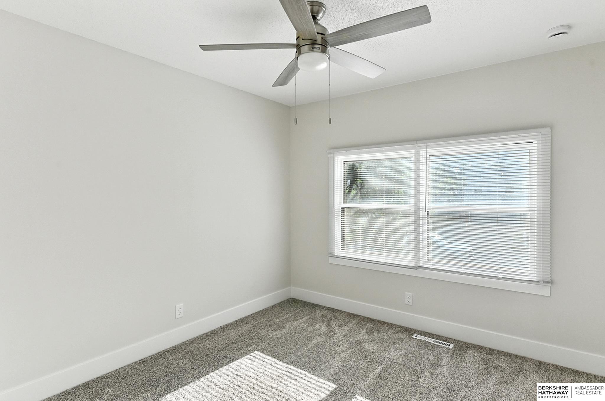 Lincoln, Nebraska 68510, United States, 3 Bedrooms Bedrooms, ,2 BathroomsBathrooms,Residential,Active,192642