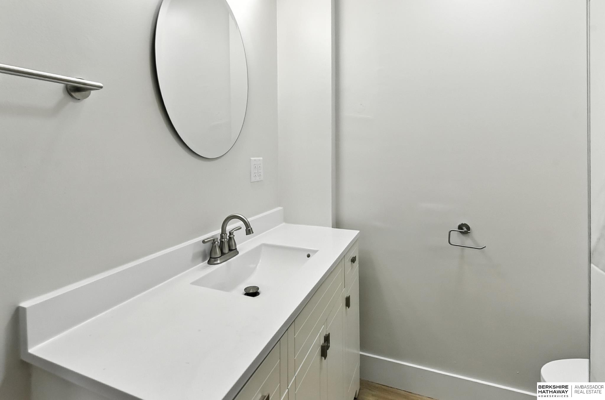 Lincoln, Nebraska 68510, United States, 3 Bedrooms Bedrooms, ,2 BathroomsBathrooms,Residential,Active,192642