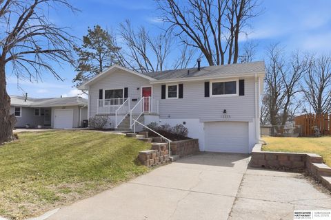 Photo of 12235 Ohern Street, Omaha, NE 68137 (MLS # 22606713)