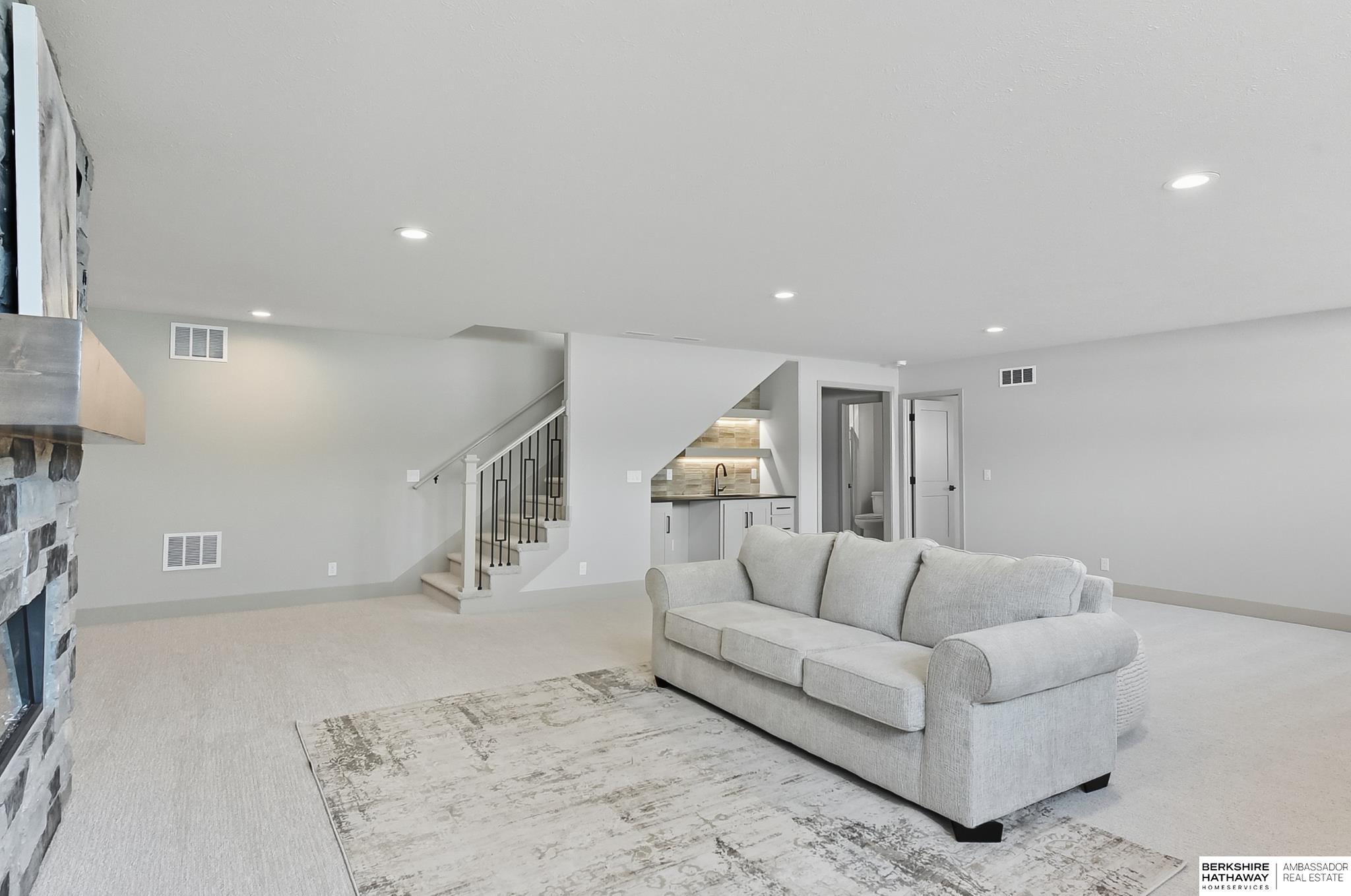 Papillion, Nebraska 68046, United States, 4 Bedrooms Bedrooms, ,2 BathroomsBathrooms,Residential,Active,127088