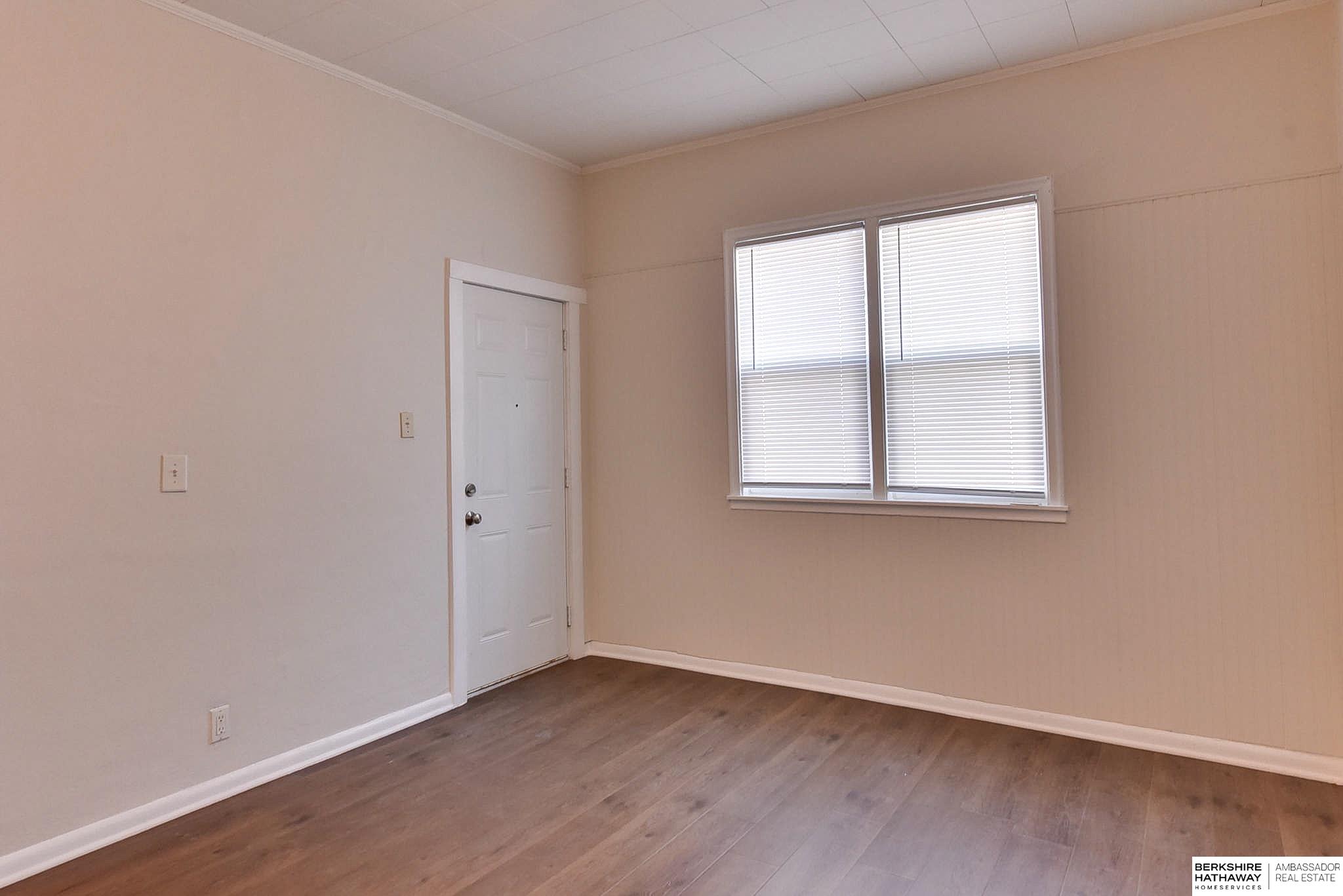 Omaha, Nebraska 68107, United States, 10 Bedrooms Bedrooms, ,4 BathroomsBathrooms,Residential,Active,86492