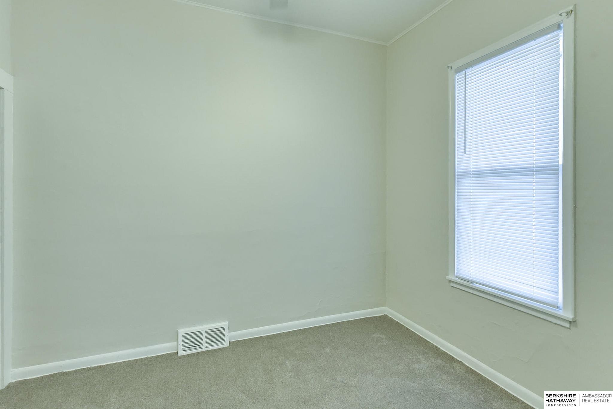 Omaha, Nebraska 68107, United States, 10 Bedrooms Bedrooms, ,4 BathroomsBathrooms,Residential,Active,86492