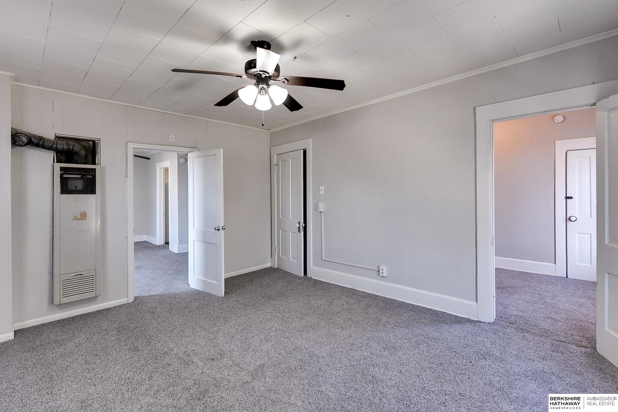 Omaha, Nebraska 68107, United States, 10 Bedrooms Bedrooms, ,4 BathroomsBathrooms,Residential,Active,86492