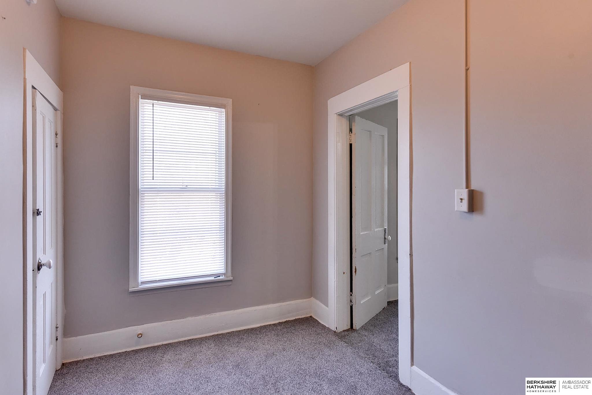 Omaha, Nebraska 68107, United States, 10 Bedrooms Bedrooms, ,4 BathroomsBathrooms,Residential,Active,86492