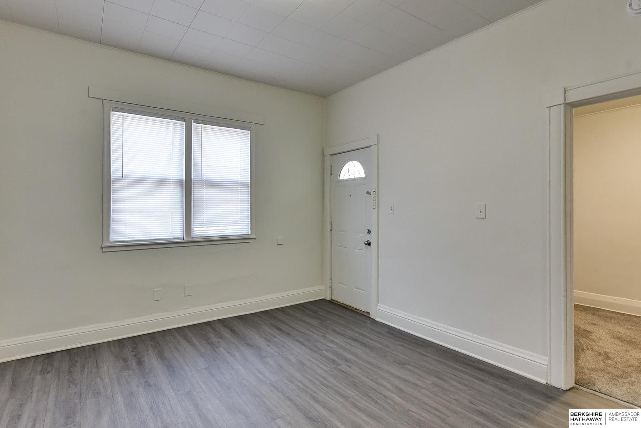 Omaha, Nebraska 68107, United States, 10 Bedrooms Bedrooms, ,4 BathroomsBathrooms,Residential,Active,86492