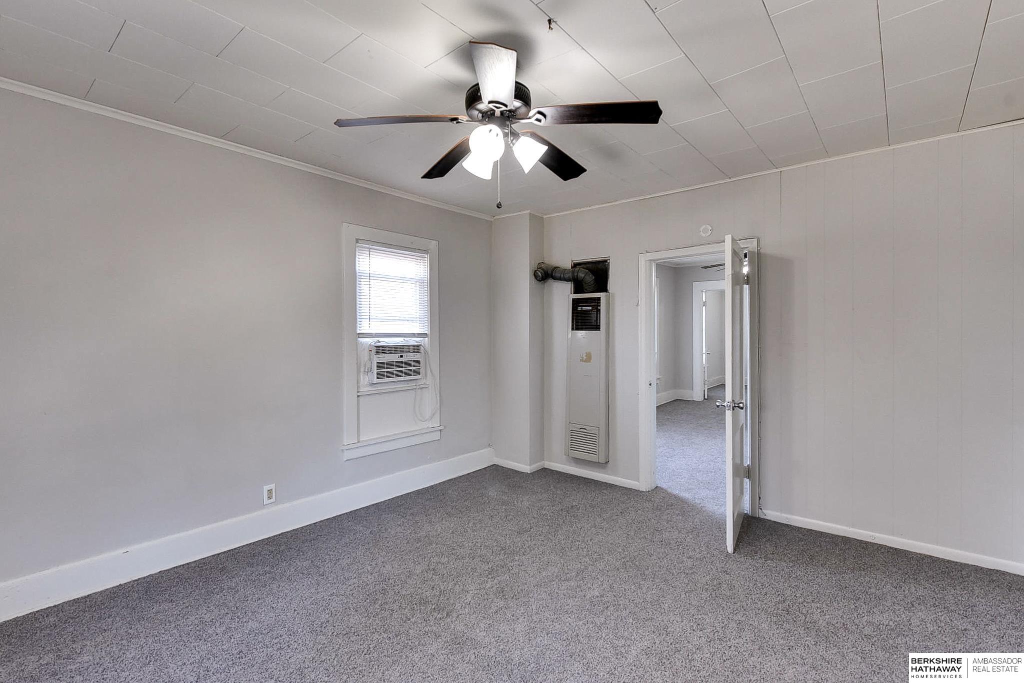 Omaha, Nebraska 68107, United States, 10 Bedrooms Bedrooms, ,4 BathroomsBathrooms,Residential,Active,86492