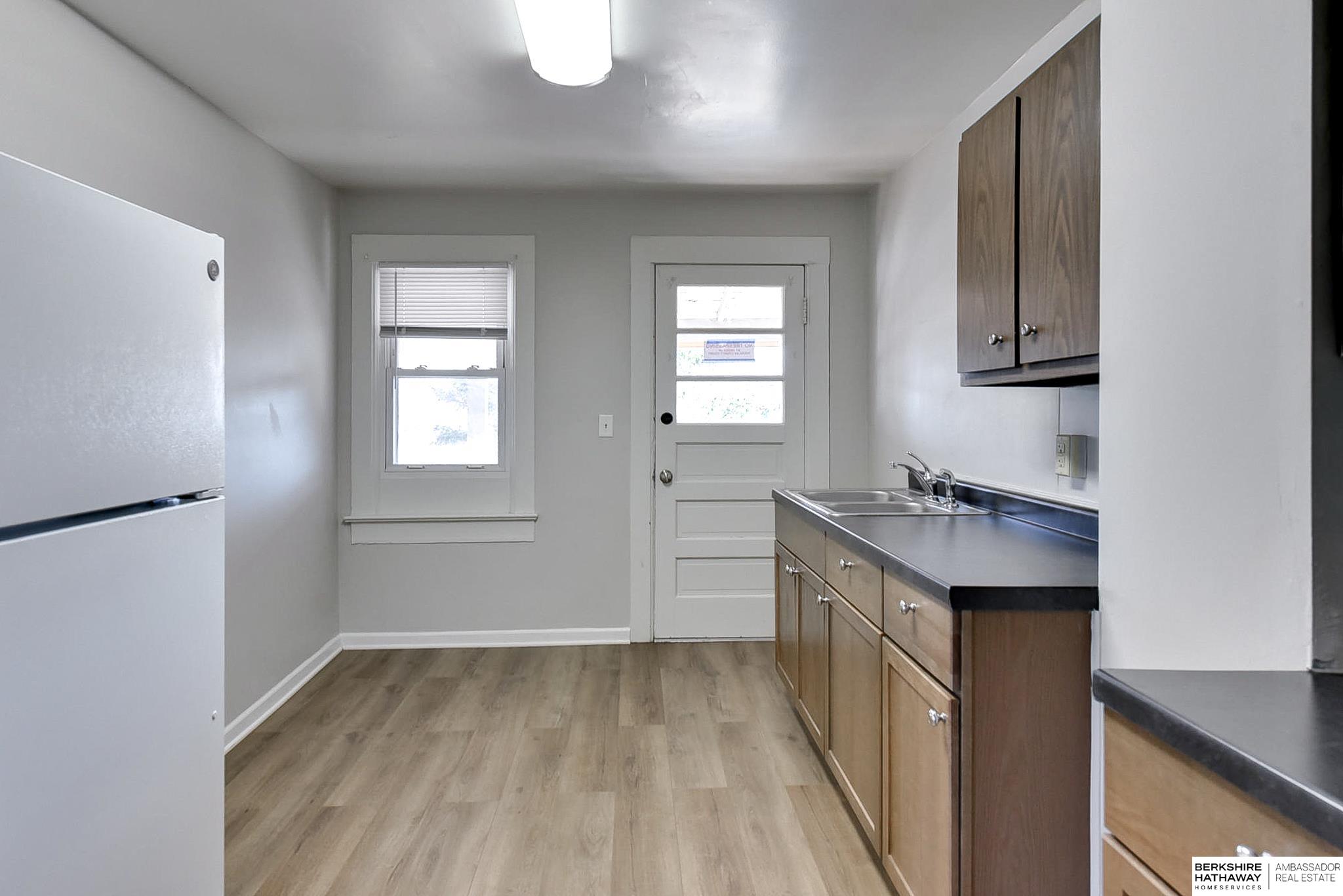 Omaha, Nebraska 68107, United States, 10 Bedrooms Bedrooms, ,4 BathroomsBathrooms,Residential,Active,86492