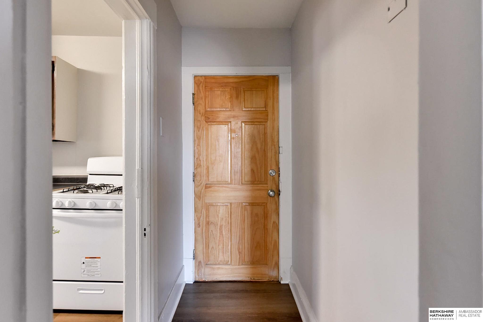 Omaha, Nebraska 68107, United States, 10 Bedrooms Bedrooms, ,4 BathroomsBathrooms,Residential,Active,86492