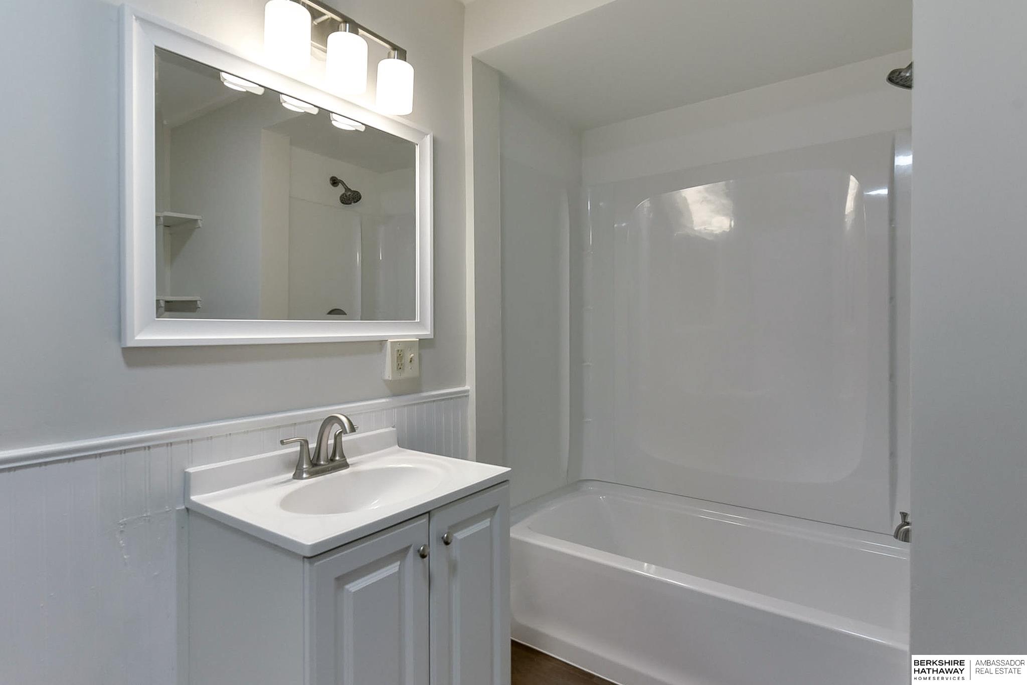 Omaha, Nebraska 68107, United States, 10 Bedrooms Bedrooms, ,4 BathroomsBathrooms,Residential,Active,86492