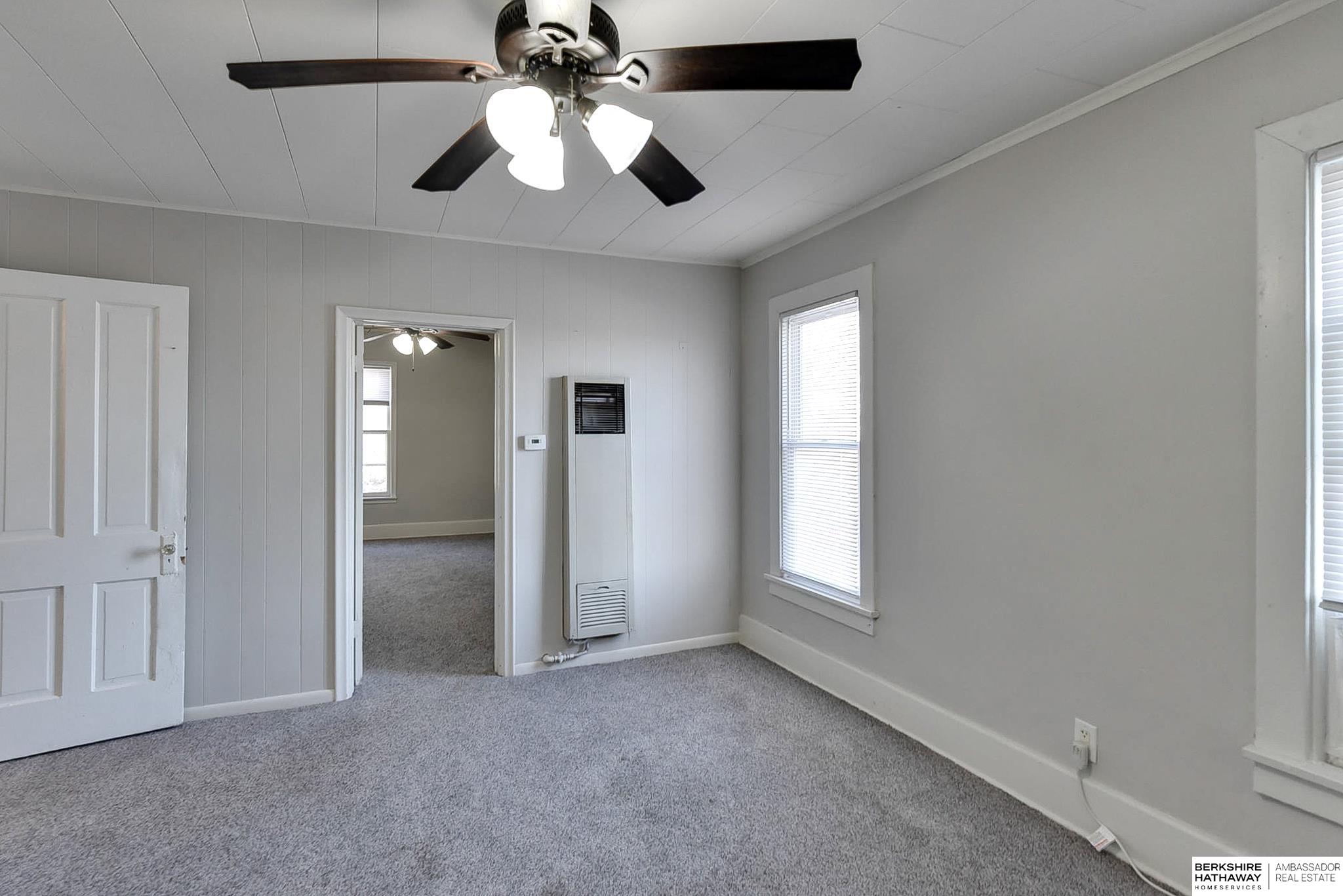 Omaha, Nebraska 68107, United States, 10 Bedrooms Bedrooms, ,4 BathroomsBathrooms,Residential,Active,86492