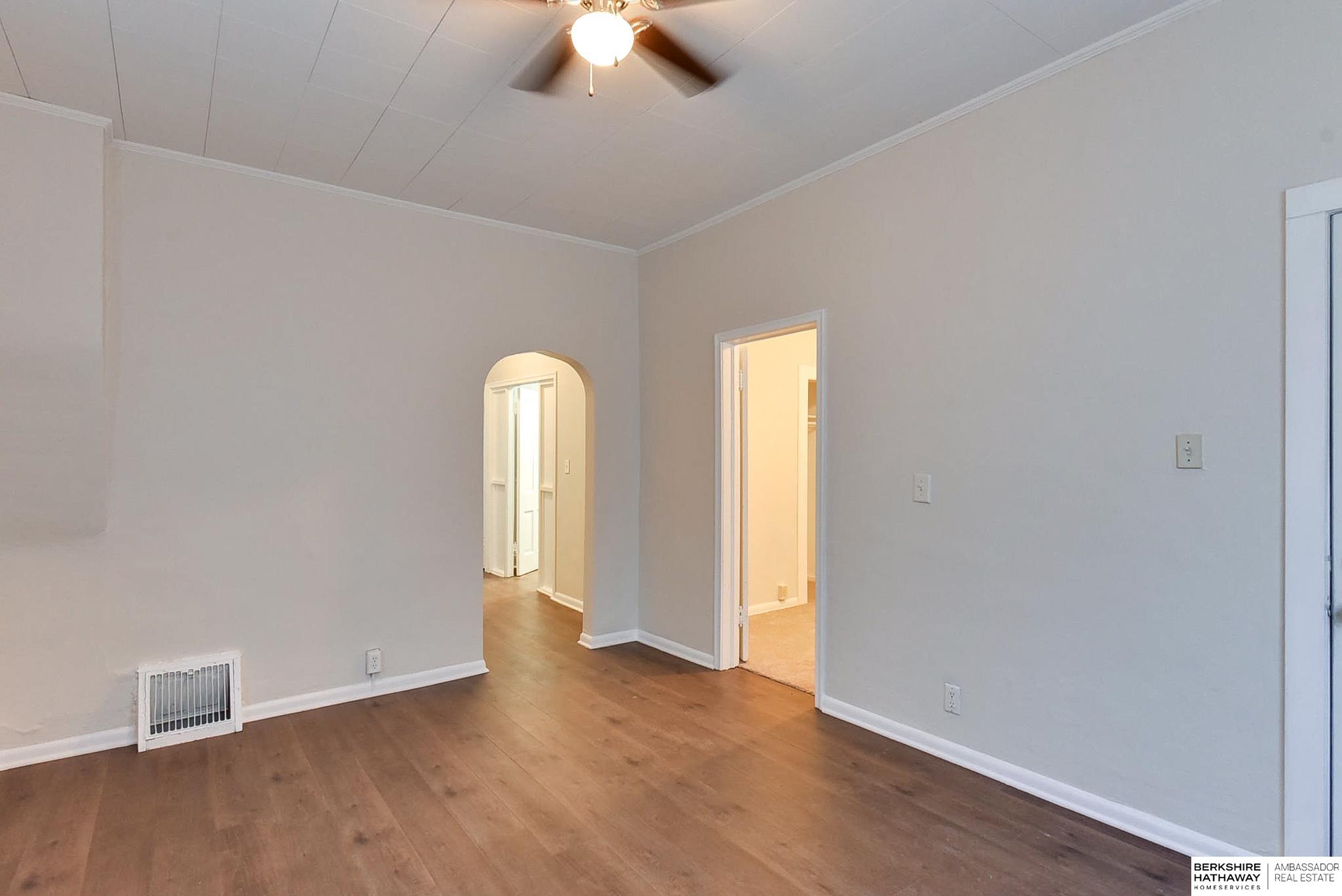 Omaha, Nebraska 68107, United States, 10 Bedrooms Bedrooms, ,4 BathroomsBathrooms,Residential,Active,86492