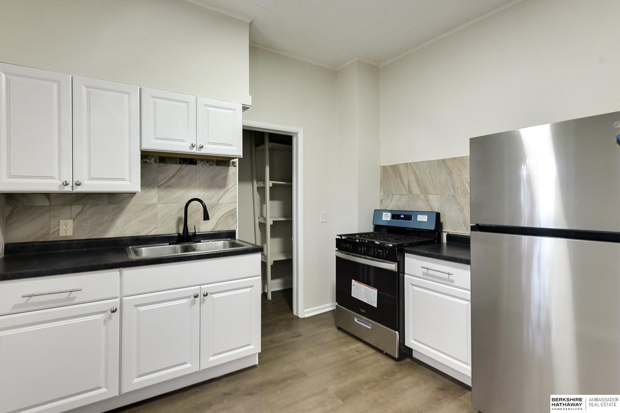 Omaha, Nebraska 68107, United States, 10 Bedrooms Bedrooms, ,4 BathroomsBathrooms,Residential,Active,86492