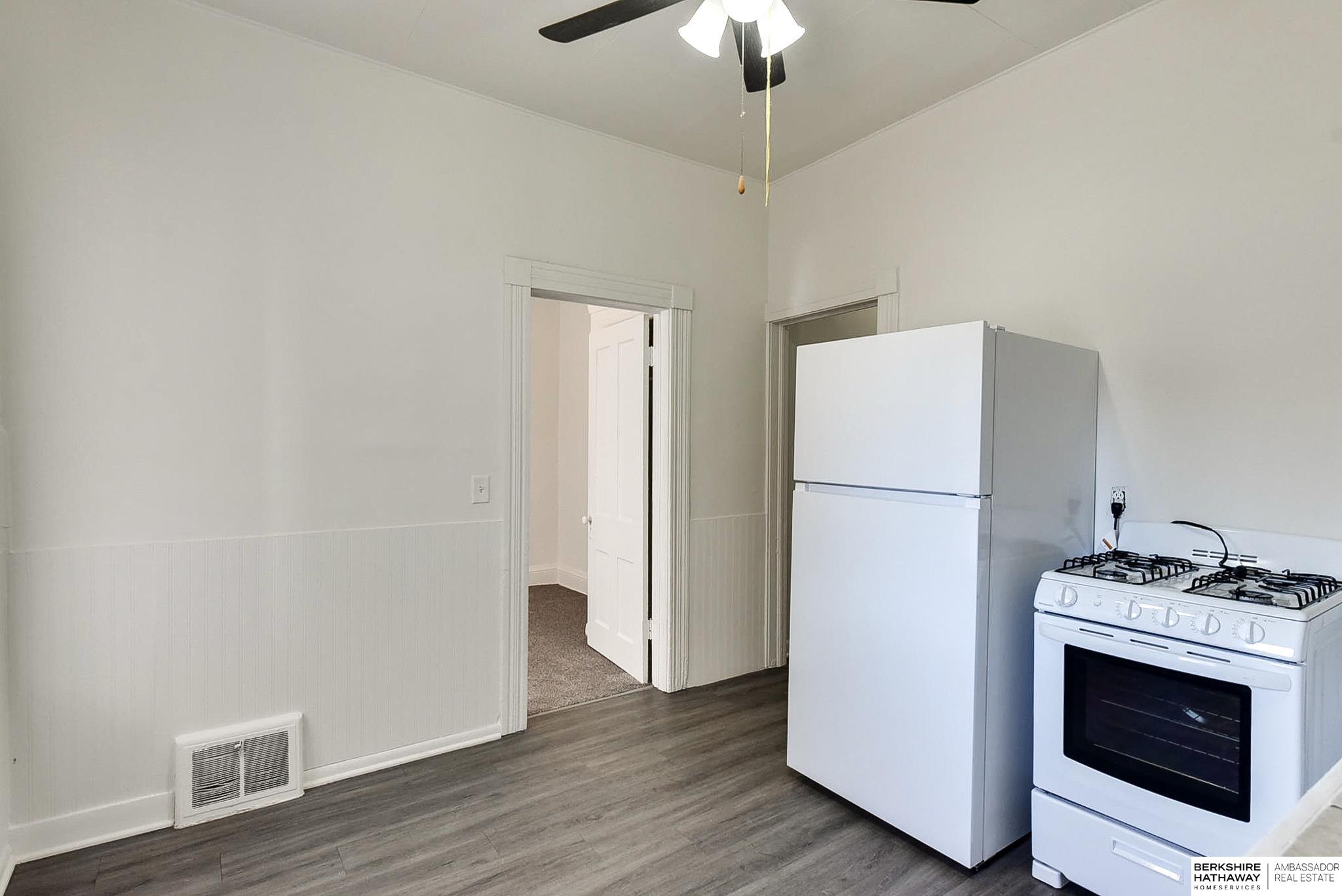 Omaha, Nebraska 68107, United States, 10 Bedrooms Bedrooms, ,4 BathroomsBathrooms,Residential,Active,86492