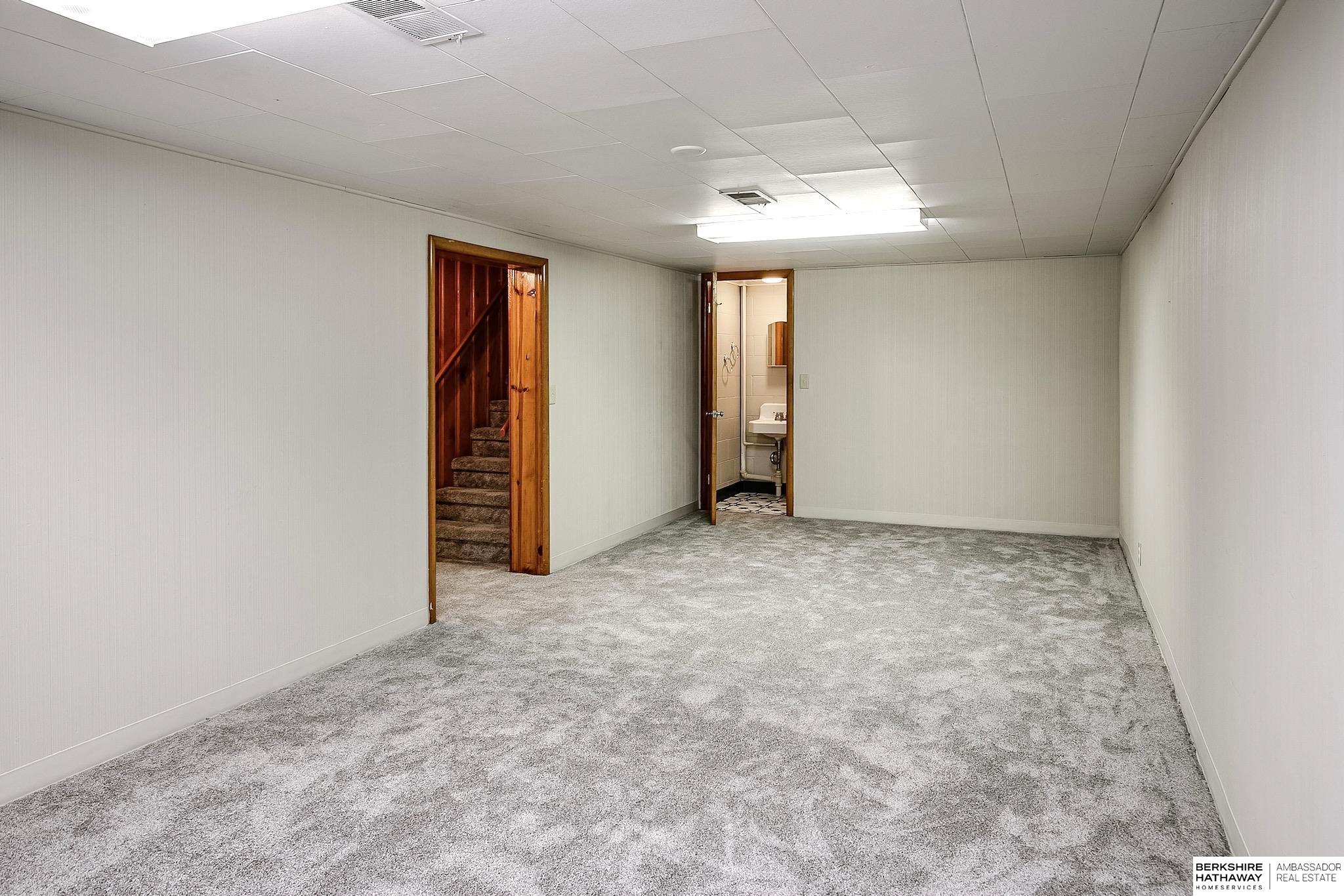 Yutan, Nebraska 68073, United States, 2 Bedrooms Bedrooms, ,2 BathroomsBathrooms,Residential,Pending,199579