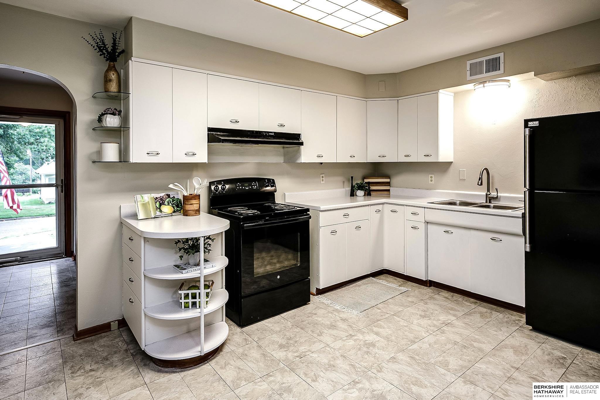 Yutan, Nebraska 68073, United States, 2 Bedrooms Bedrooms, ,2 BathroomsBathrooms,Residential,Pending,199579