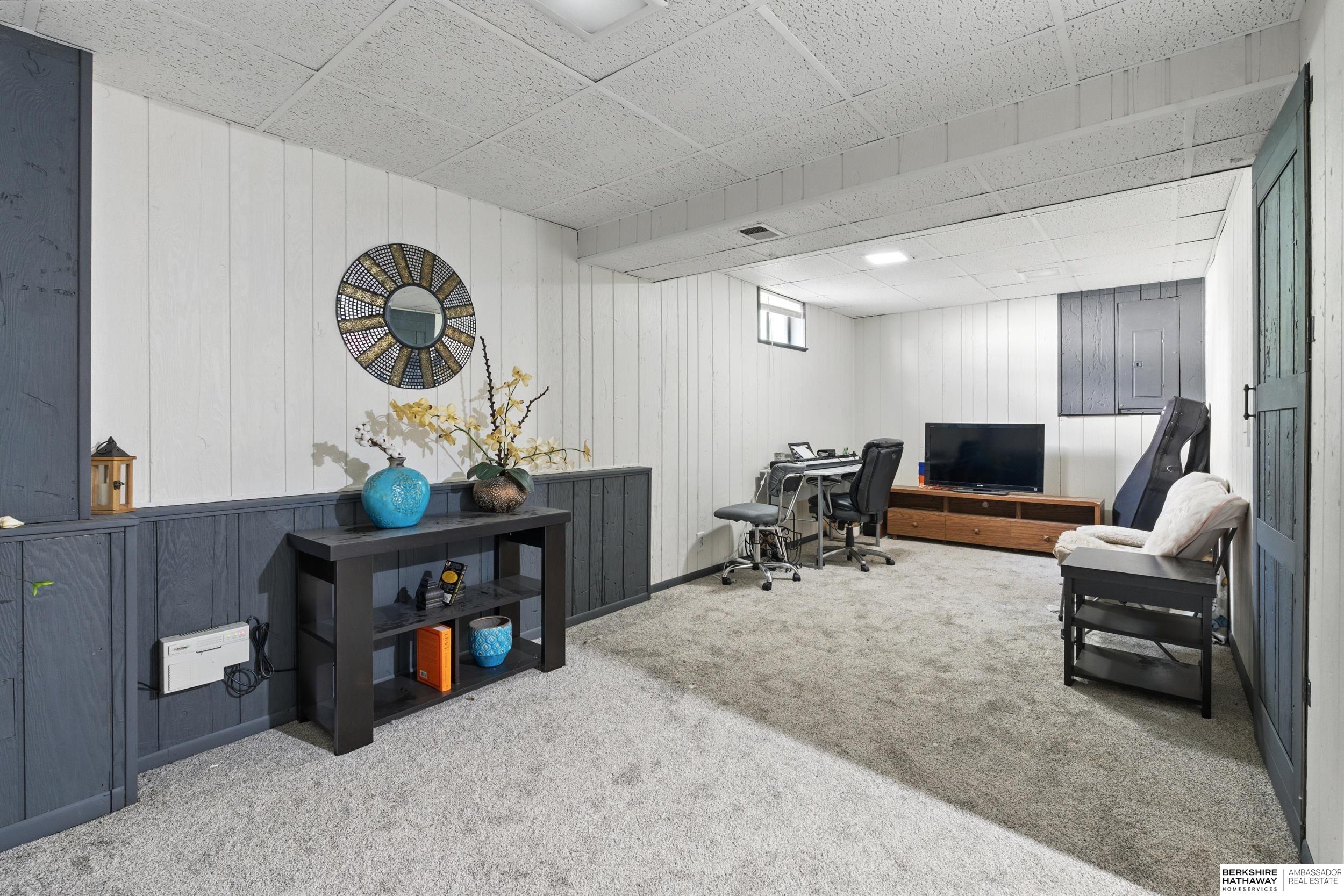 Omaha, Nebraska 68137, United States, 3 Bedrooms Bedrooms, ,2 BathroomsBathrooms,Residential,Pending,138921