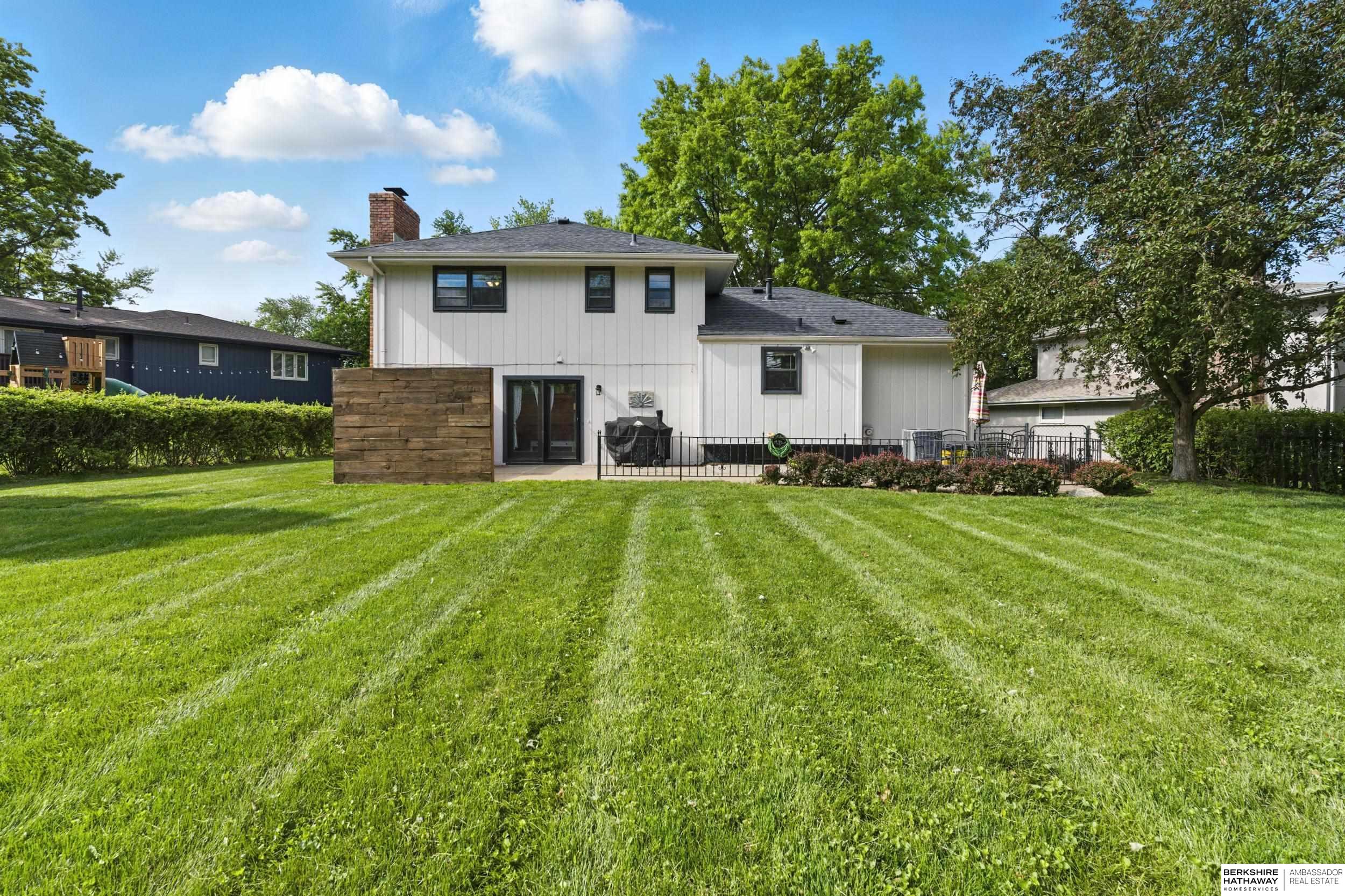 Omaha, Nebraska 68137, United States, 3 Bedrooms Bedrooms, ,2 BathroomsBathrooms,Residential,Pending,138921