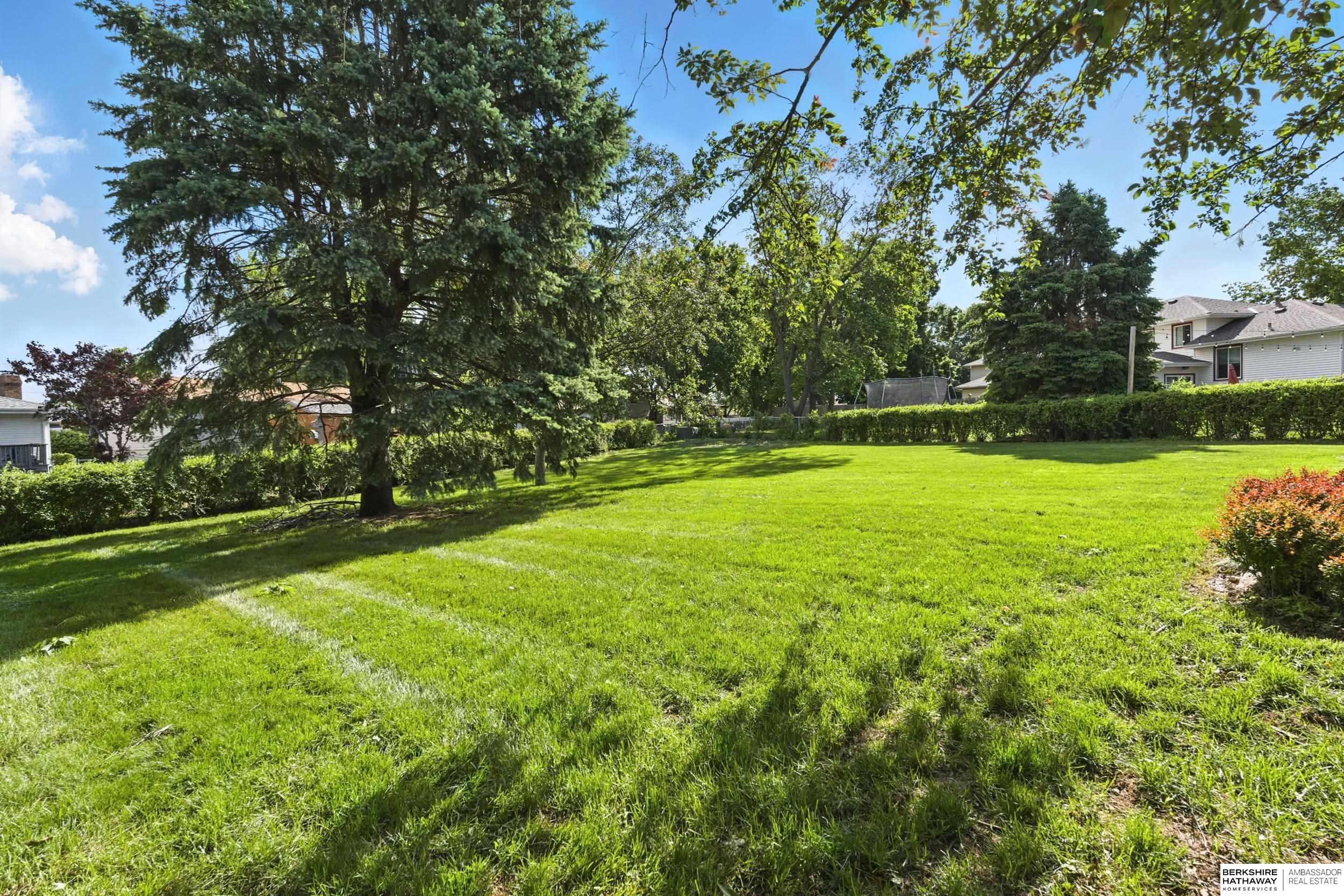 Omaha, Nebraska 68137, United States, 3 Bedrooms Bedrooms, ,2 BathroomsBathrooms,Residential,Pending,138921