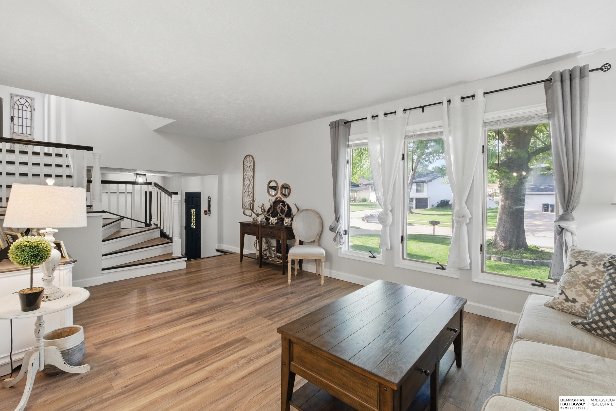 Omaha, Nebraska 68137, United States, 3 Bedrooms Bedrooms, ,2 BathroomsBathrooms,Residential,Pending,138921