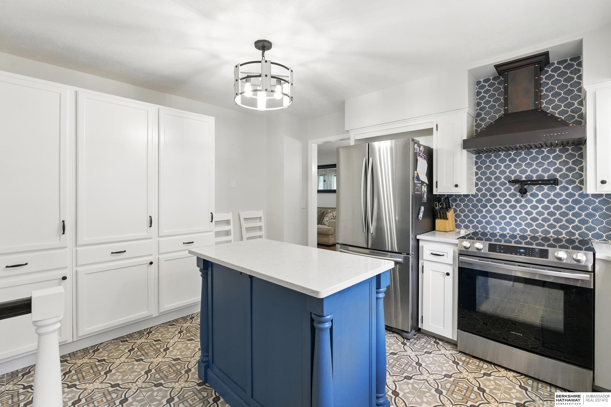 Omaha, Nebraska 68137, United States, 3 Bedrooms Bedrooms, ,2 BathroomsBathrooms,Residential,Pending,138921