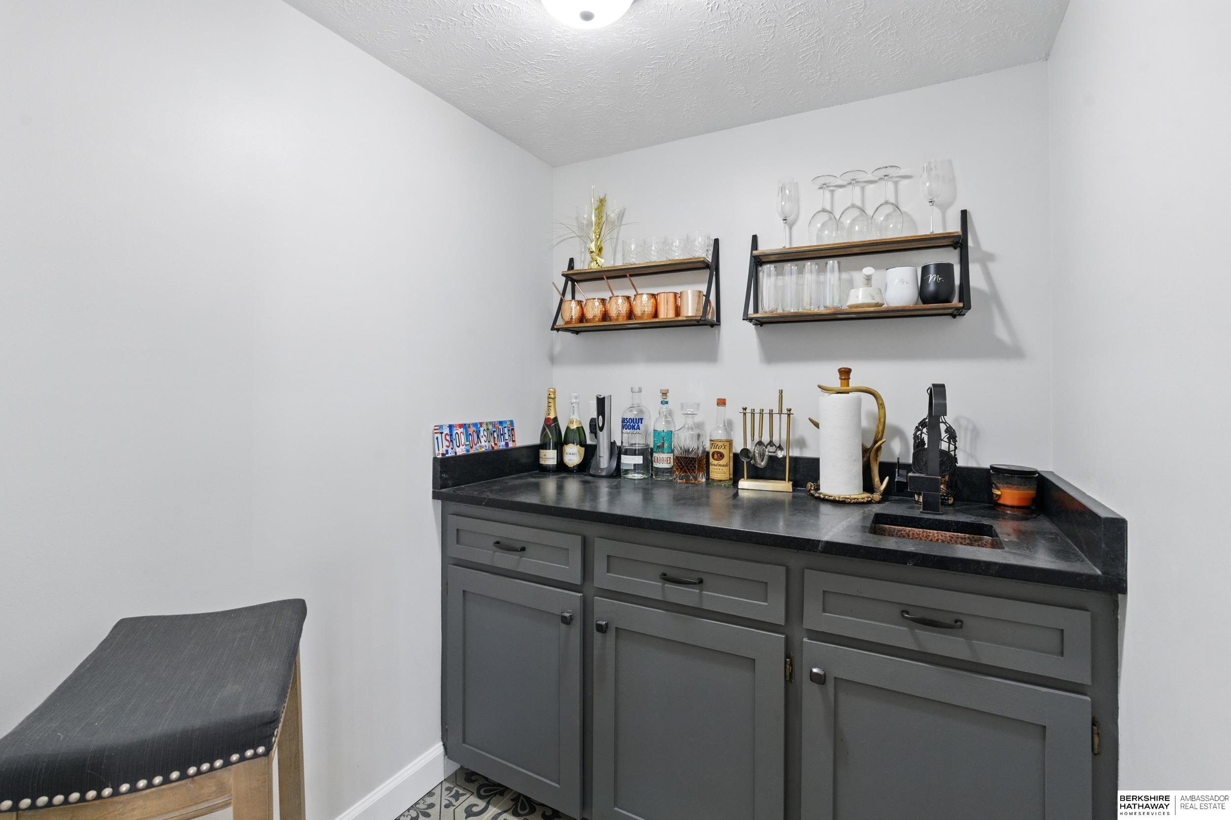 Omaha, Nebraska 68137, United States, 3 Bedrooms Bedrooms, ,2 BathroomsBathrooms,Residential,Pending,138921