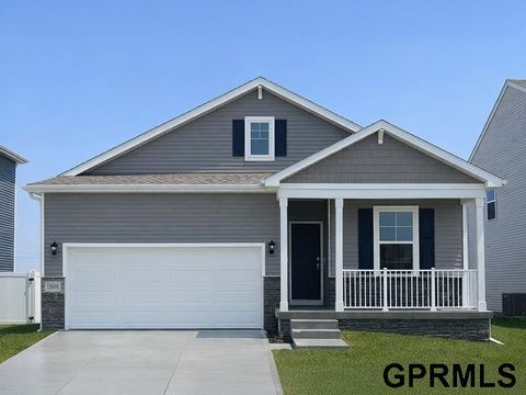 Photo of 8512 S 184th Terrace, Omaha, NE 68136 (MLS # 22605167)