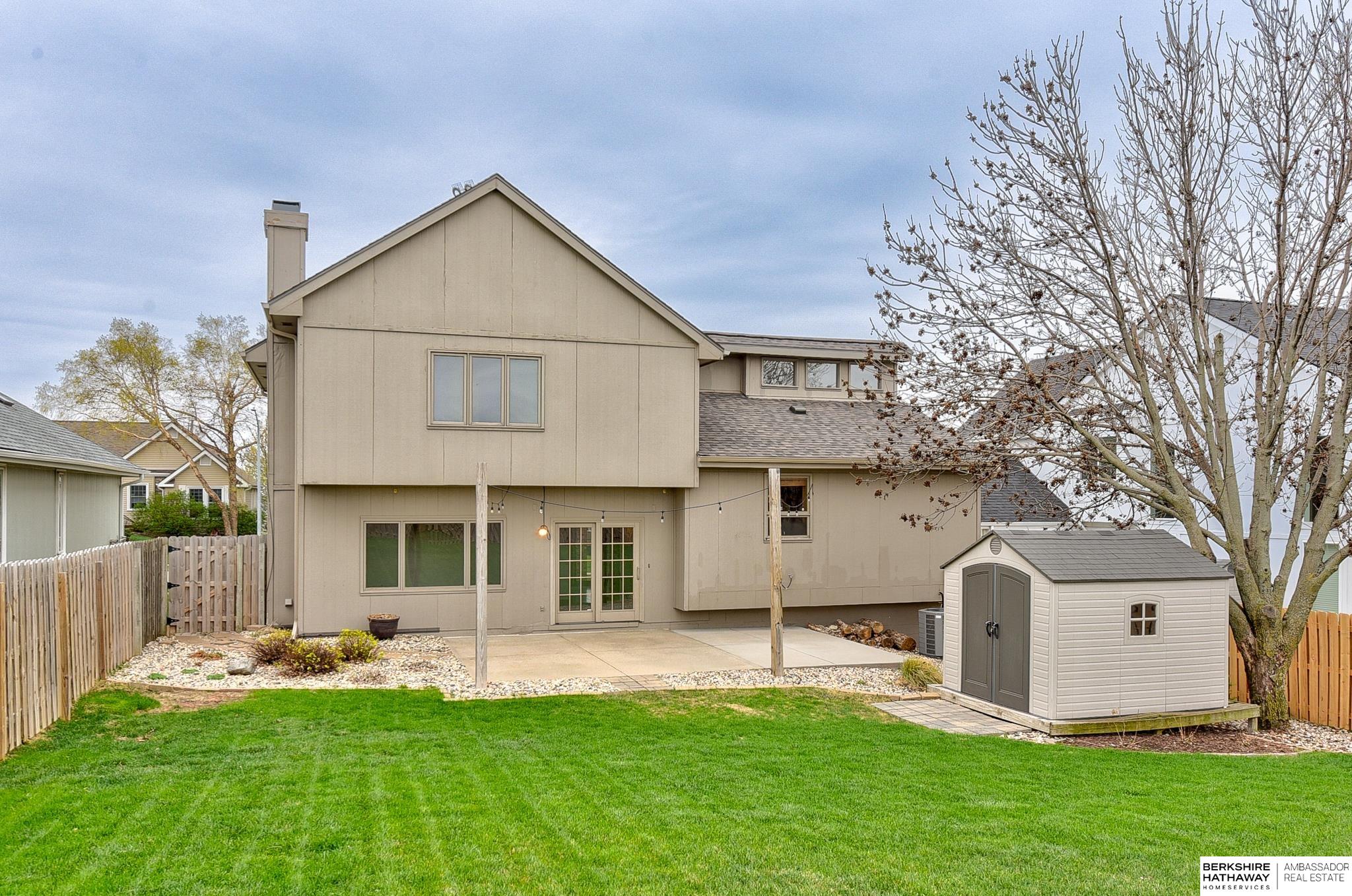 Omaha, Nebraska 68116, United States, 3 Bedrooms Bedrooms, ,2 BathroomsBathrooms,Residential,Pending,115550