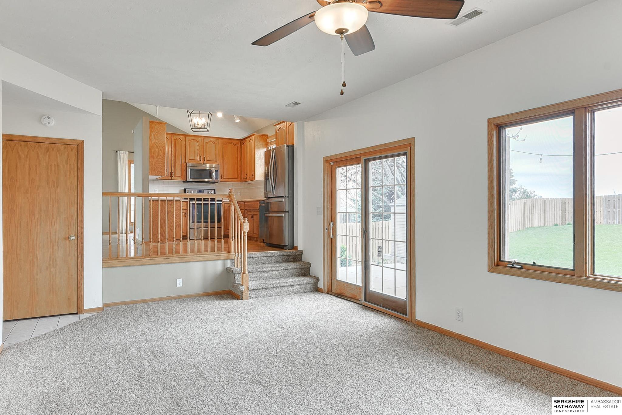 Omaha, Nebraska 68116, United States, 3 Bedrooms Bedrooms, ,2 BathroomsBathrooms,Residential,Pending,115550