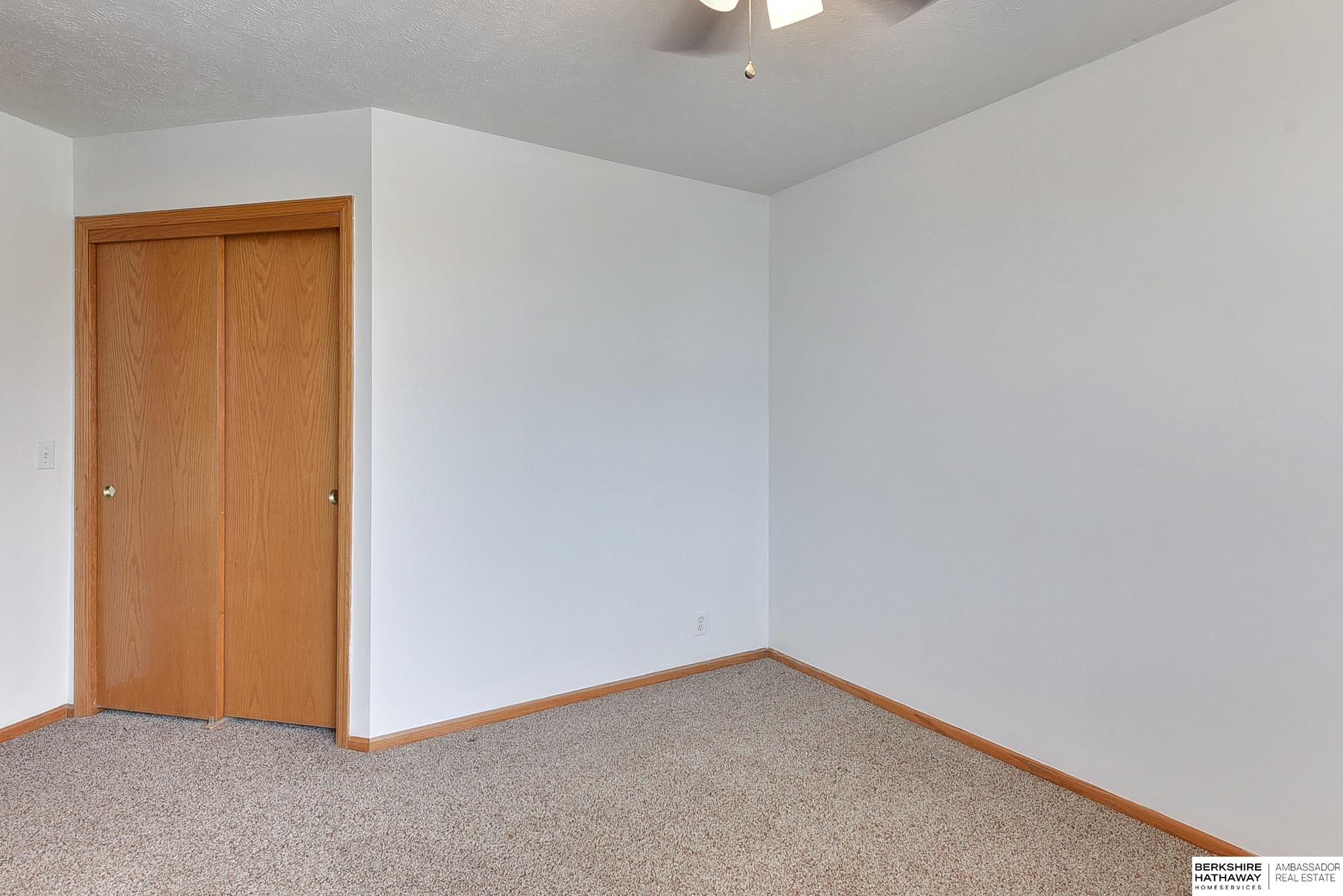 Omaha, Nebraska 68116, United States, 3 Bedrooms Bedrooms, ,2 BathroomsBathrooms,Residential,Pending,115550