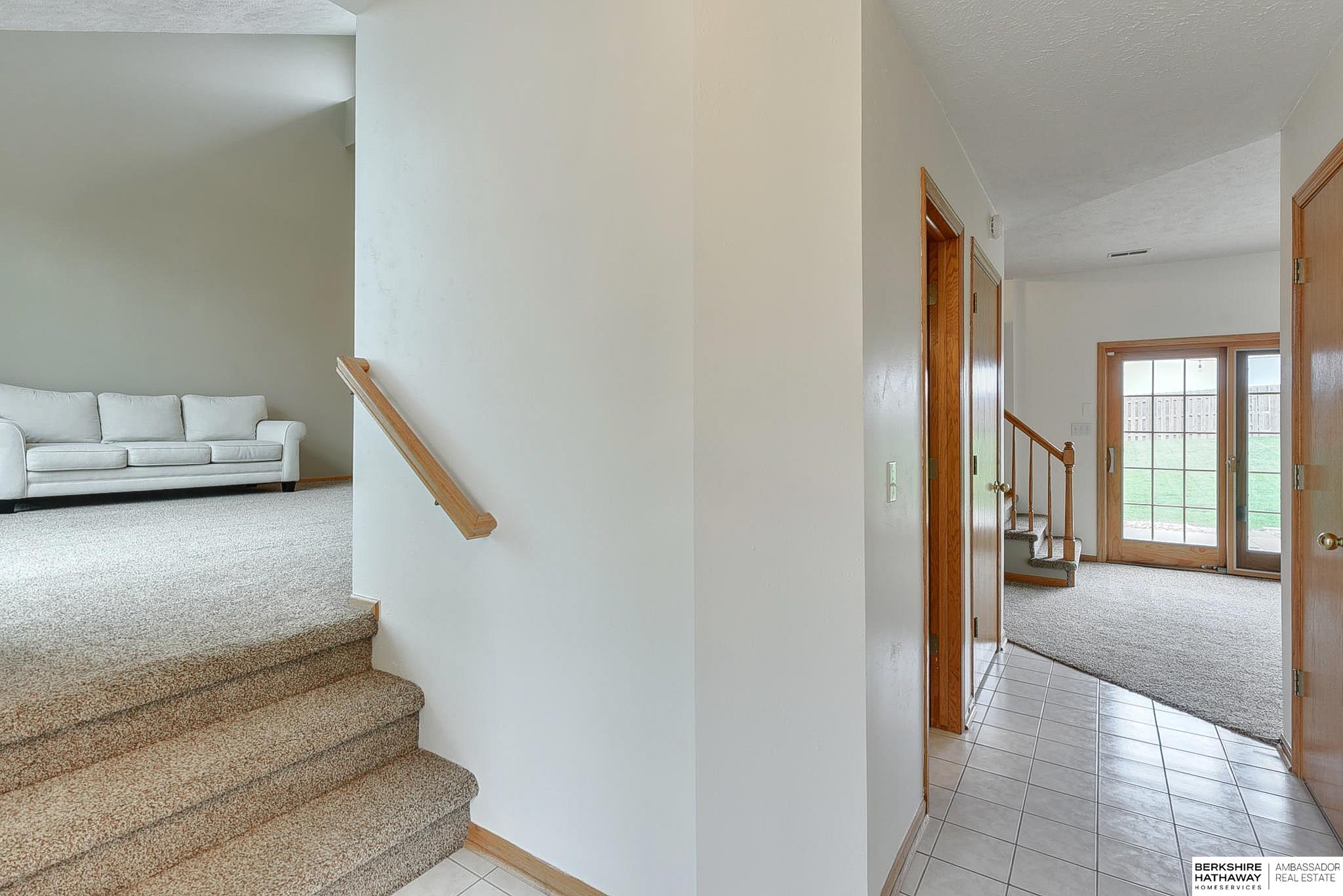 Omaha, Nebraska 68116, United States, 3 Bedrooms Bedrooms, ,2 BathroomsBathrooms,Residential,Pending,115550