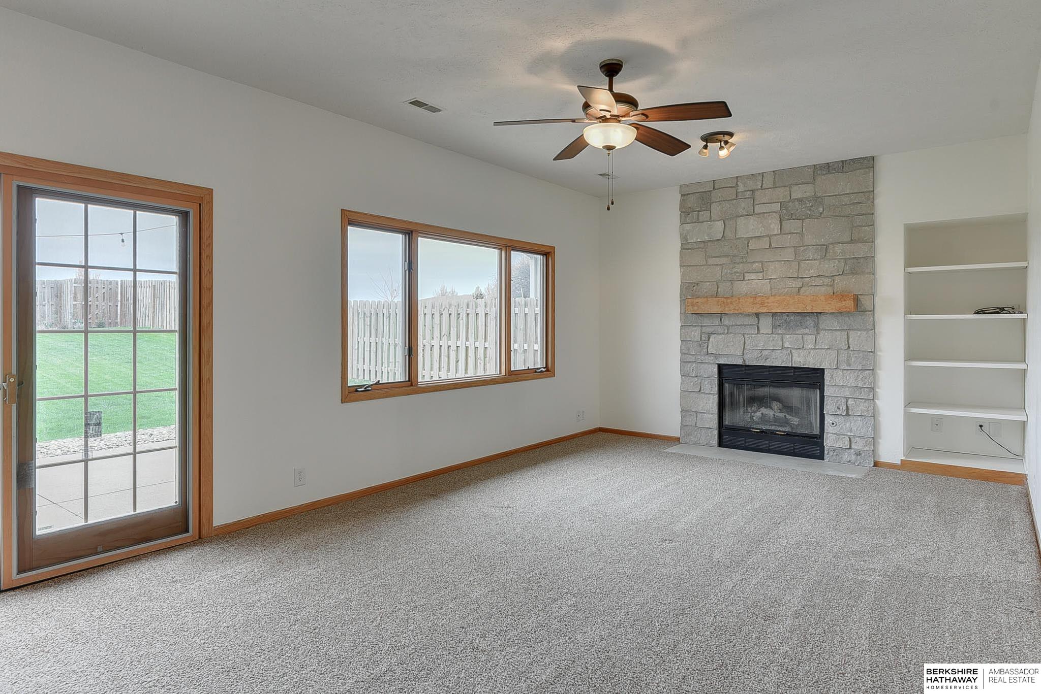 Omaha, Nebraska 68116, United States, 3 Bedrooms Bedrooms, ,2 BathroomsBathrooms,Residential,Pending,115550