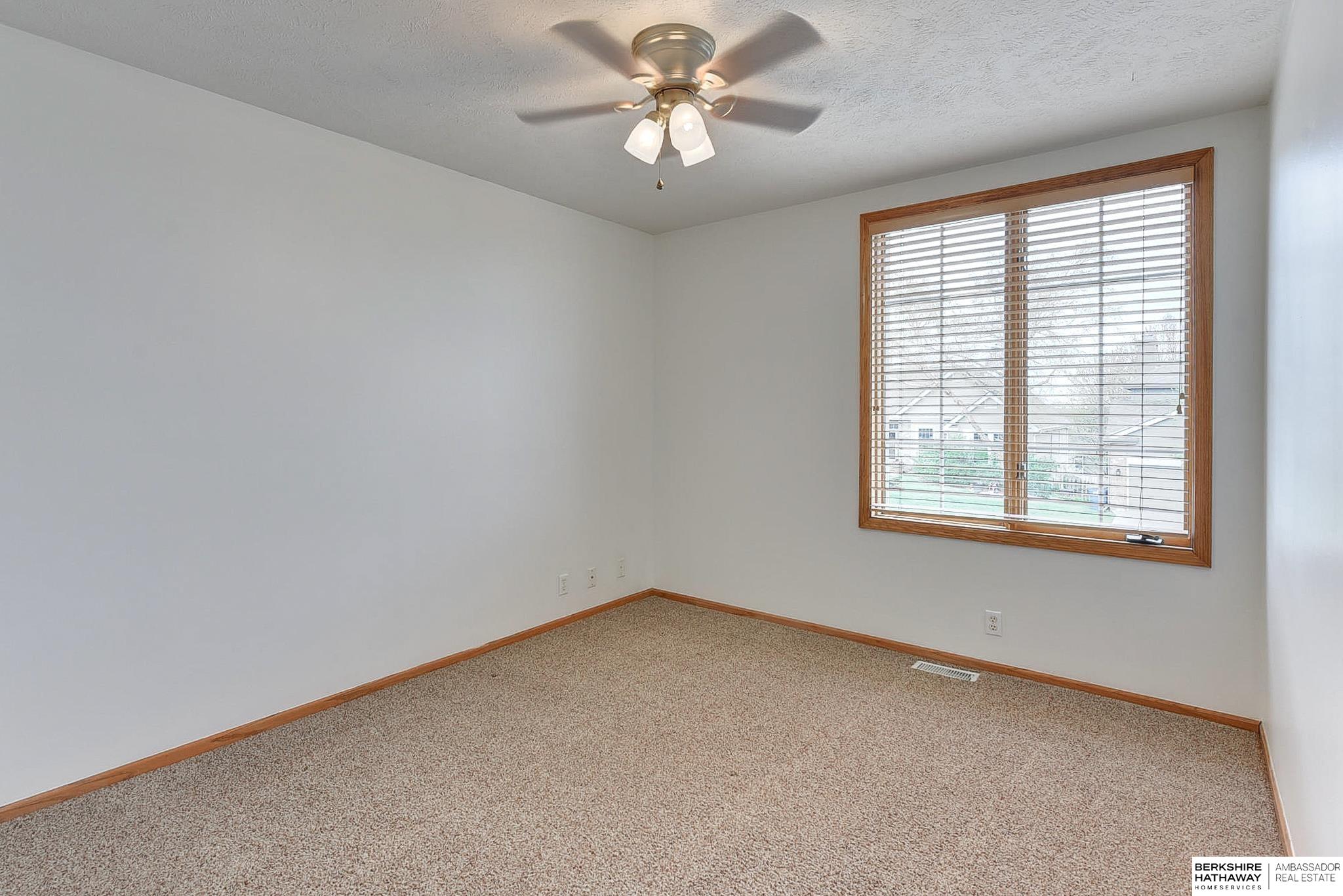 Omaha, Nebraska 68116, United States, 3 Bedrooms Bedrooms, ,2 BathroomsBathrooms,Residential,Pending,115550