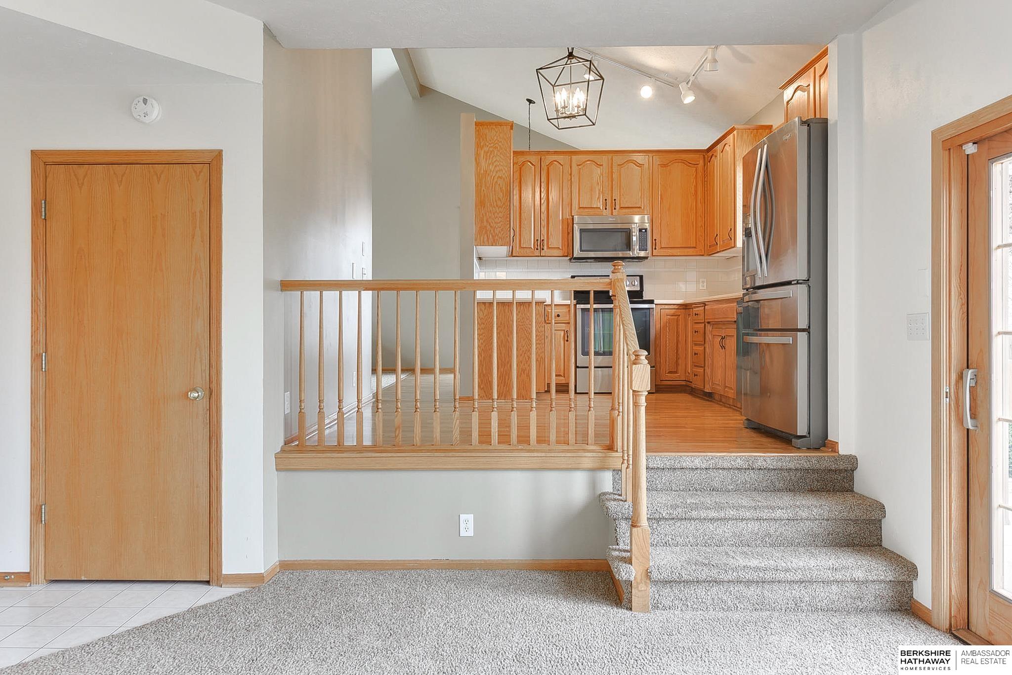 Omaha, Nebraska 68116, United States, 3 Bedrooms Bedrooms, ,2 BathroomsBathrooms,Residential,Pending,115550