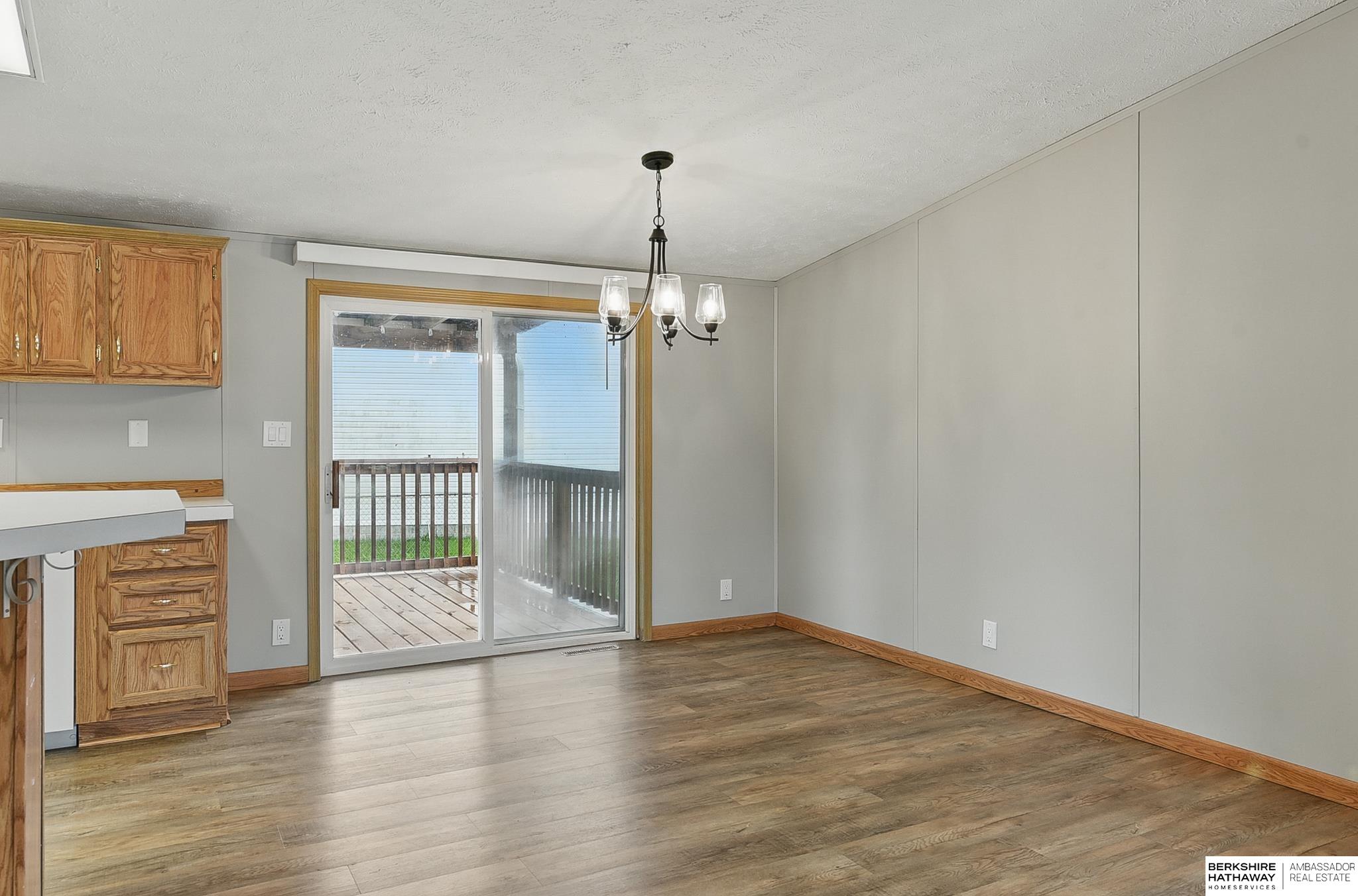 Valley, Nebraska 68064, United States, 3 Bedrooms Bedrooms, ,2 BathroomsBathrooms,Residential,Pending,144578