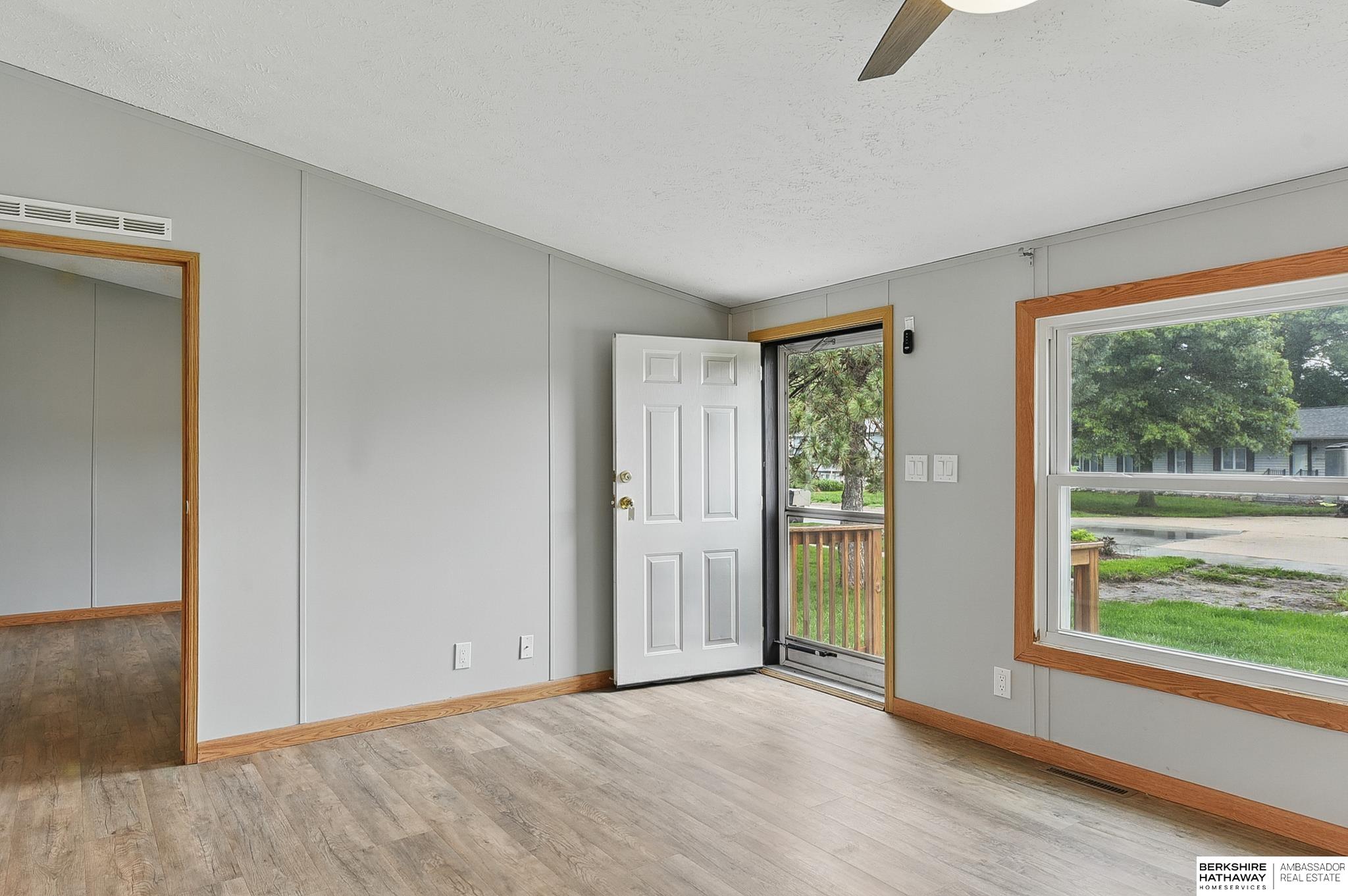 Valley, Nebraska 68064, United States, 3 Bedrooms Bedrooms, ,2 BathroomsBathrooms,Residential,Pending,144578