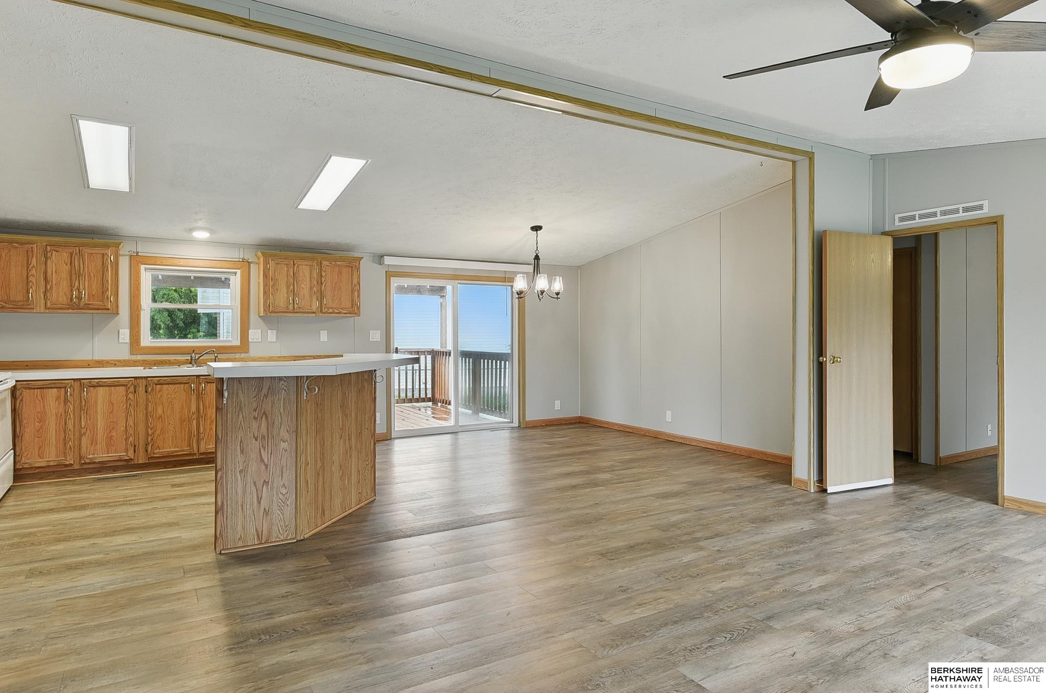 Valley, Nebraska 68064, United States, 3 Bedrooms Bedrooms, ,2 BathroomsBathrooms,Residential,Pending,144578