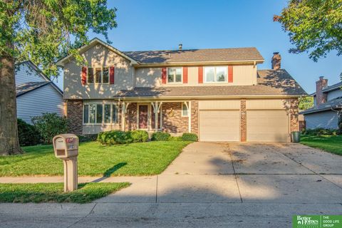 Photo of 2314 S 154th Circle, Omaha, NE 68144 (MLS # 22528582)