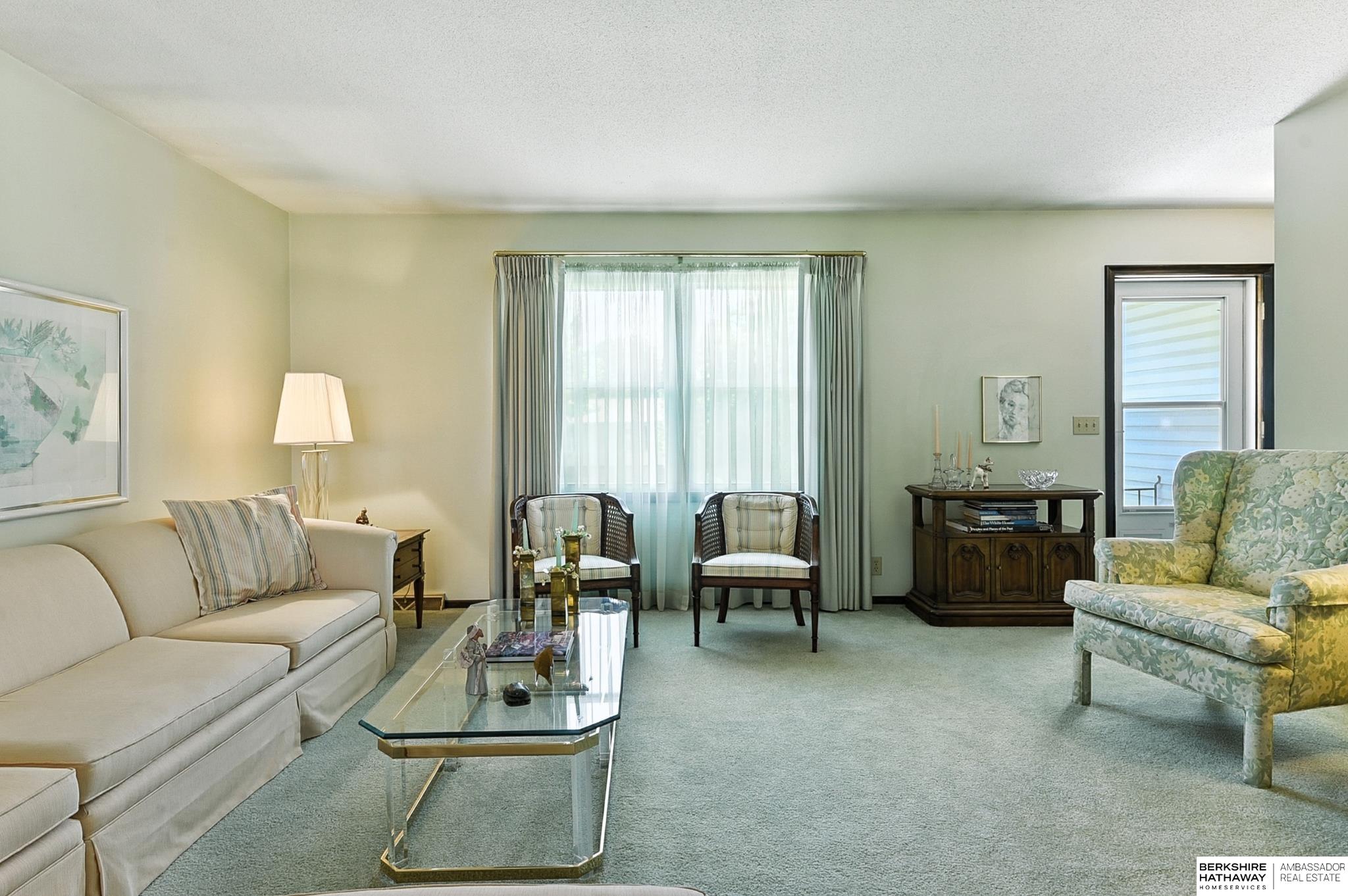 Omaha, Nebraska 68134, United States, 3 Bedrooms Bedrooms, ,2 BathroomsBathrooms,Residential,Active,230495